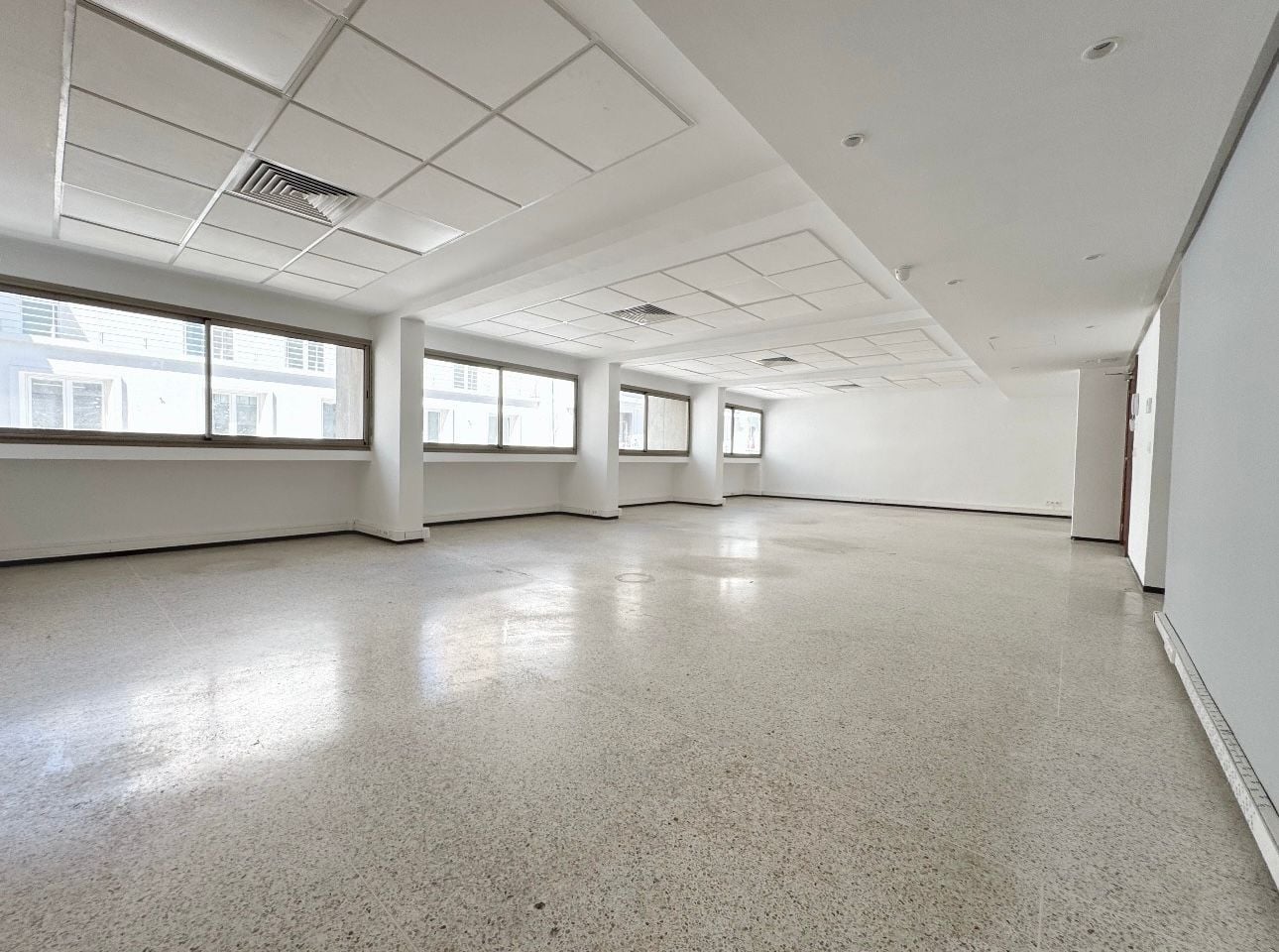 Bureau 200 m² à Quartier Avenue Des Far — 7