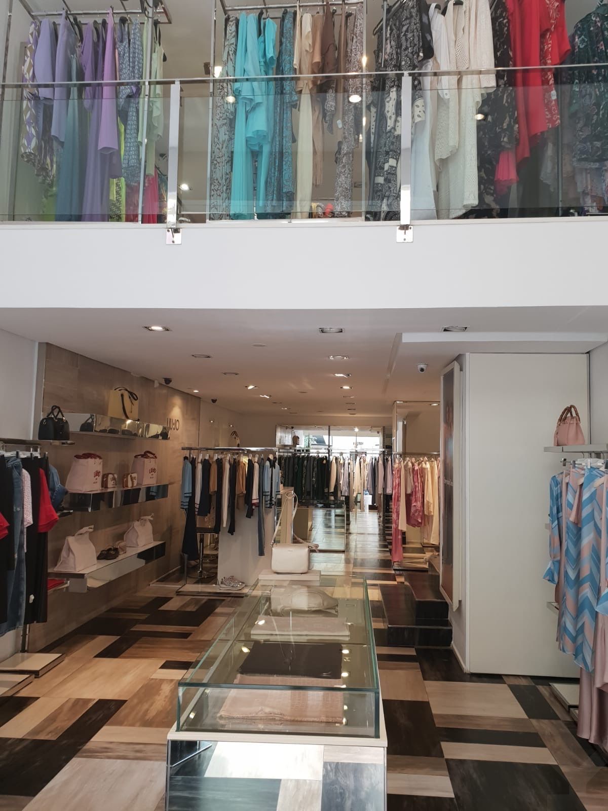 Local commercial — Casablanca