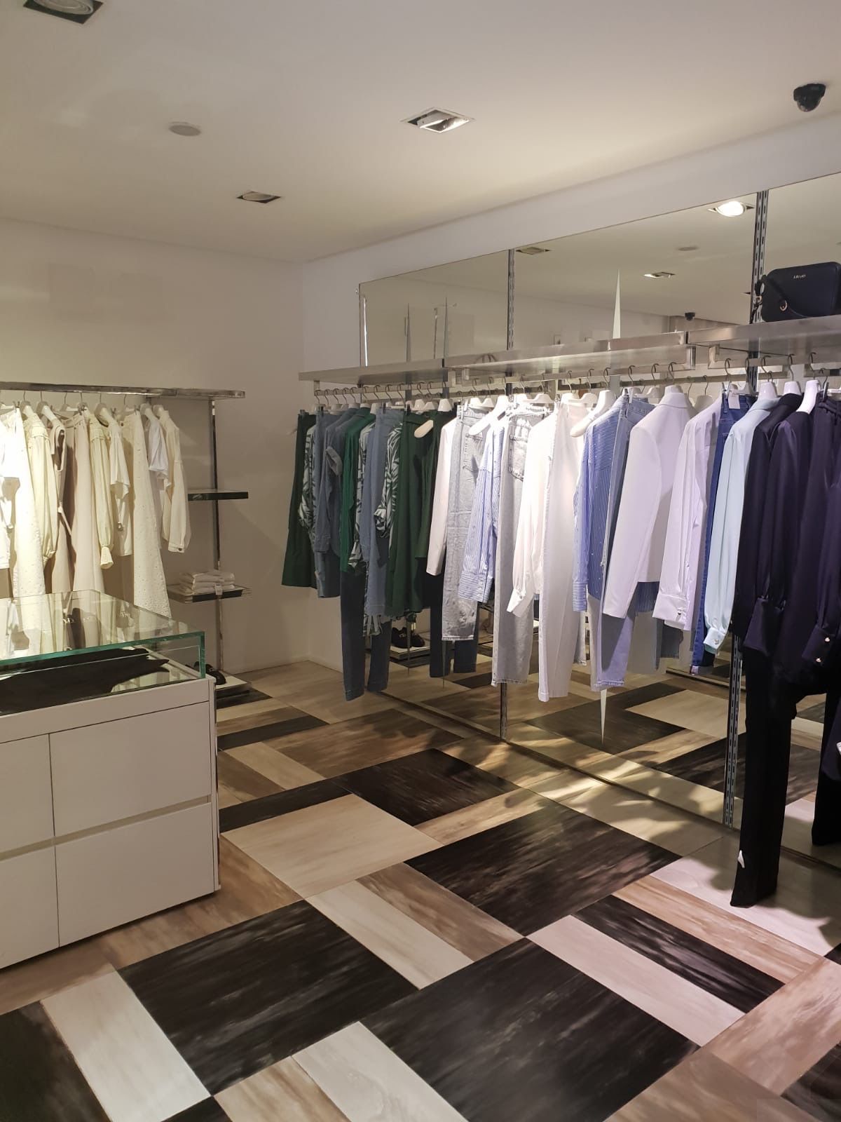 Local commercial 154 m² à Racine — 7