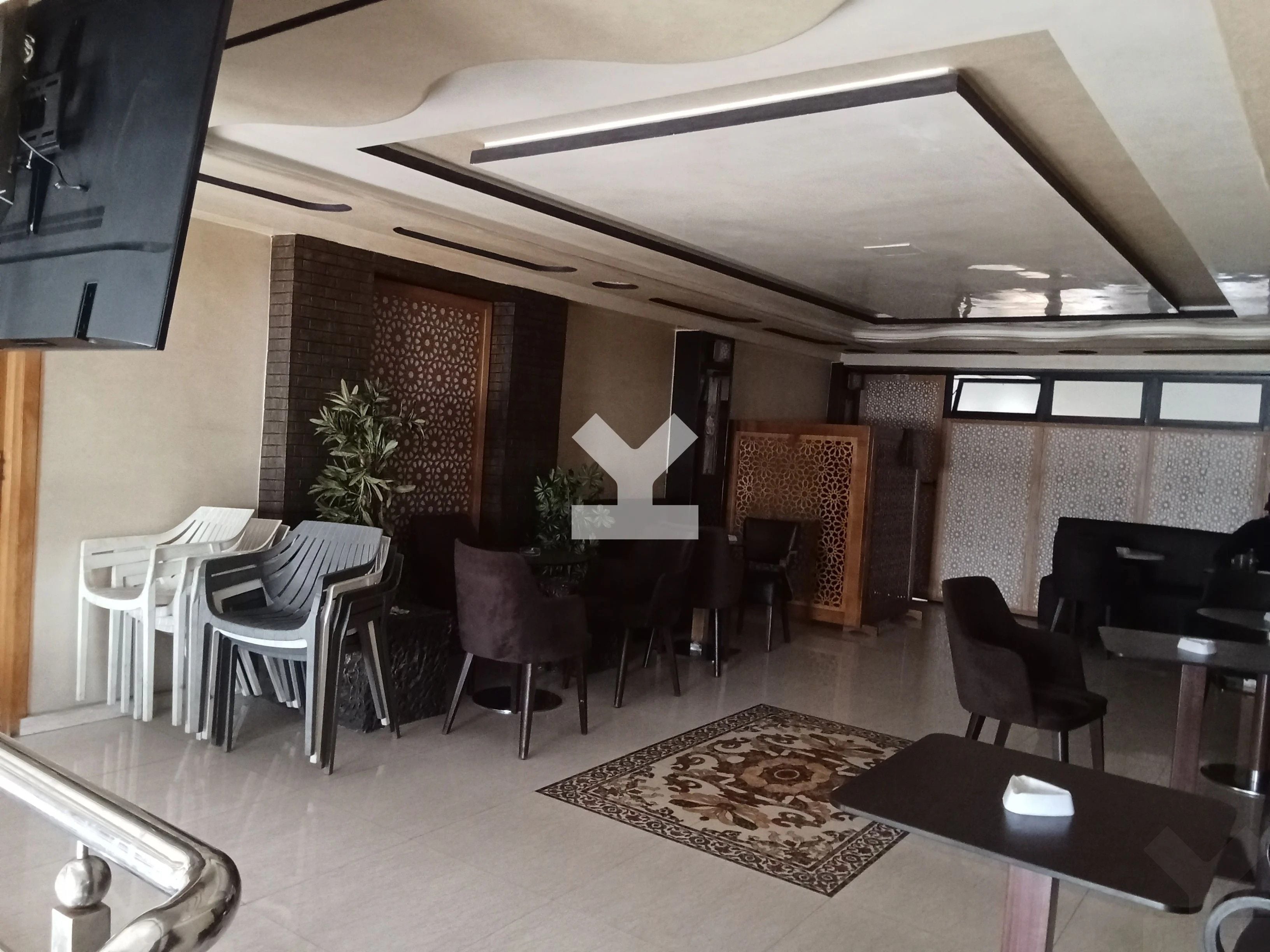 Local commercial — Casablanca — 2