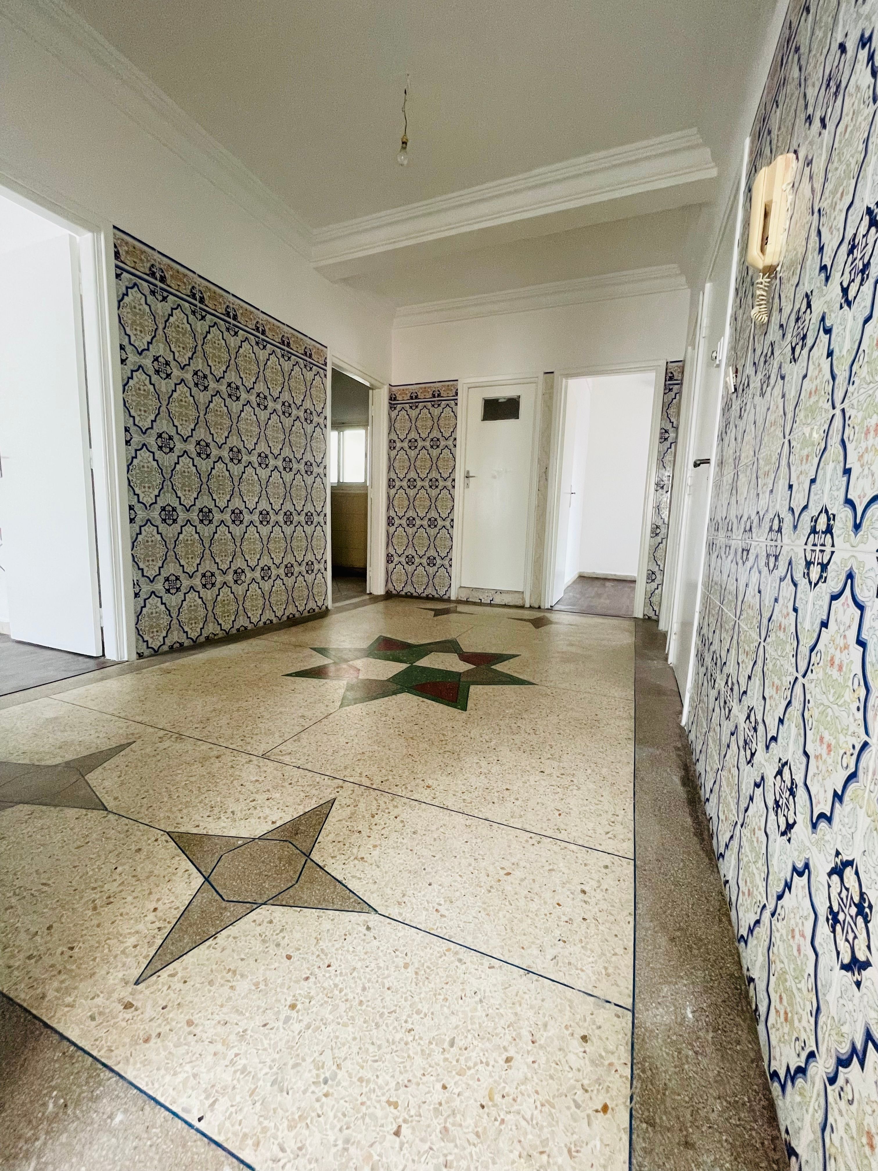 شقة — Casablanca