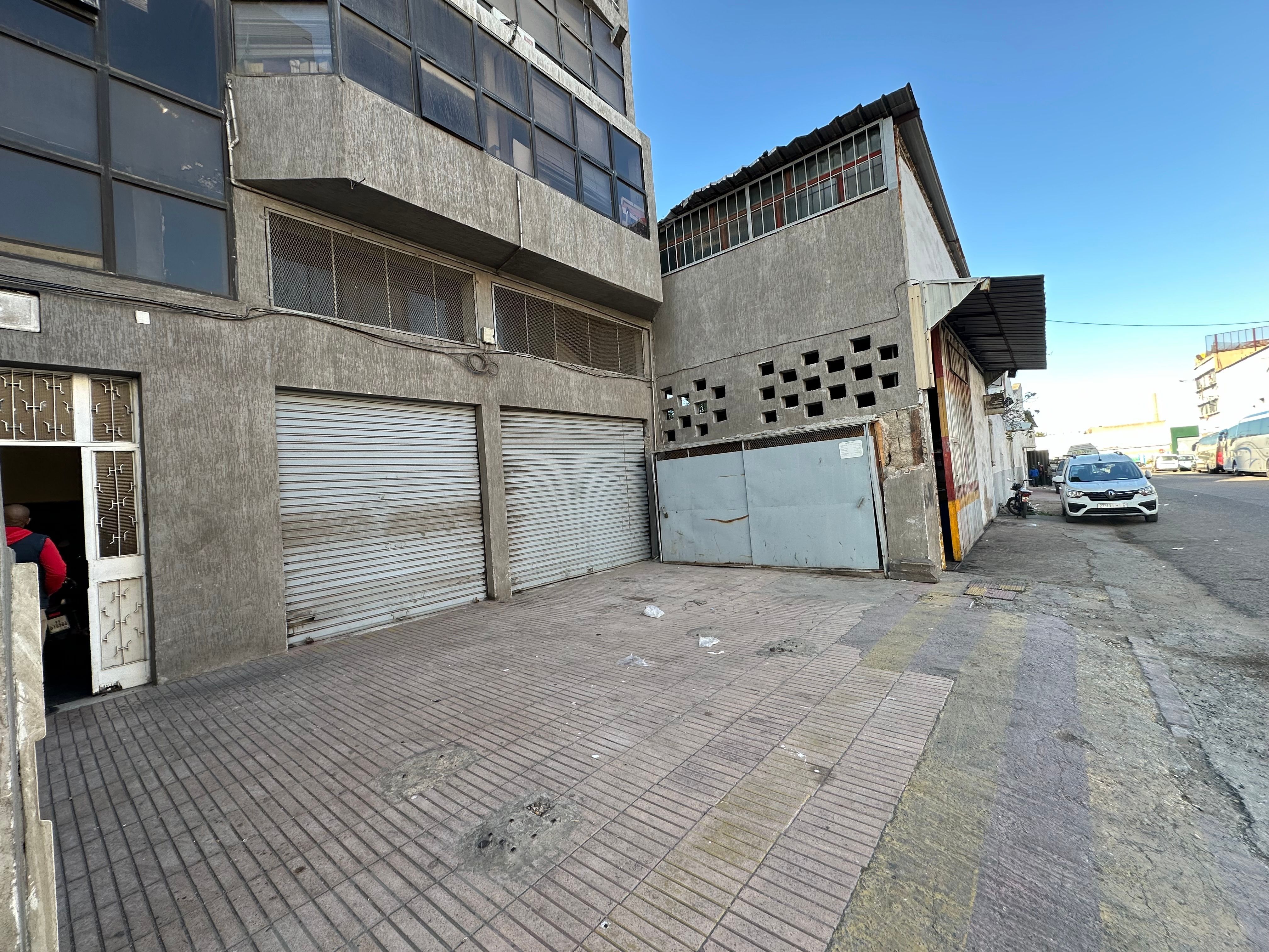 Local commercial — Casablanca — 3
