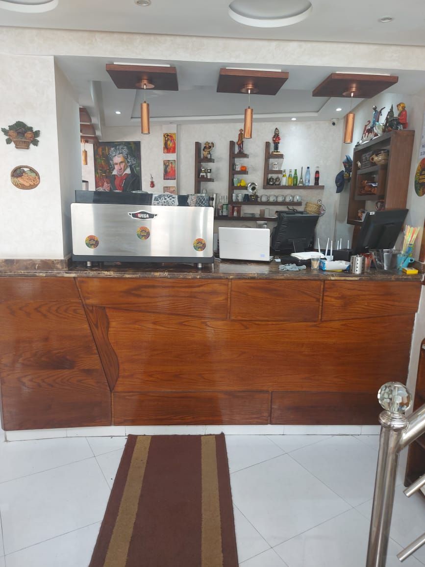 Local commercial — Casablanca — 5