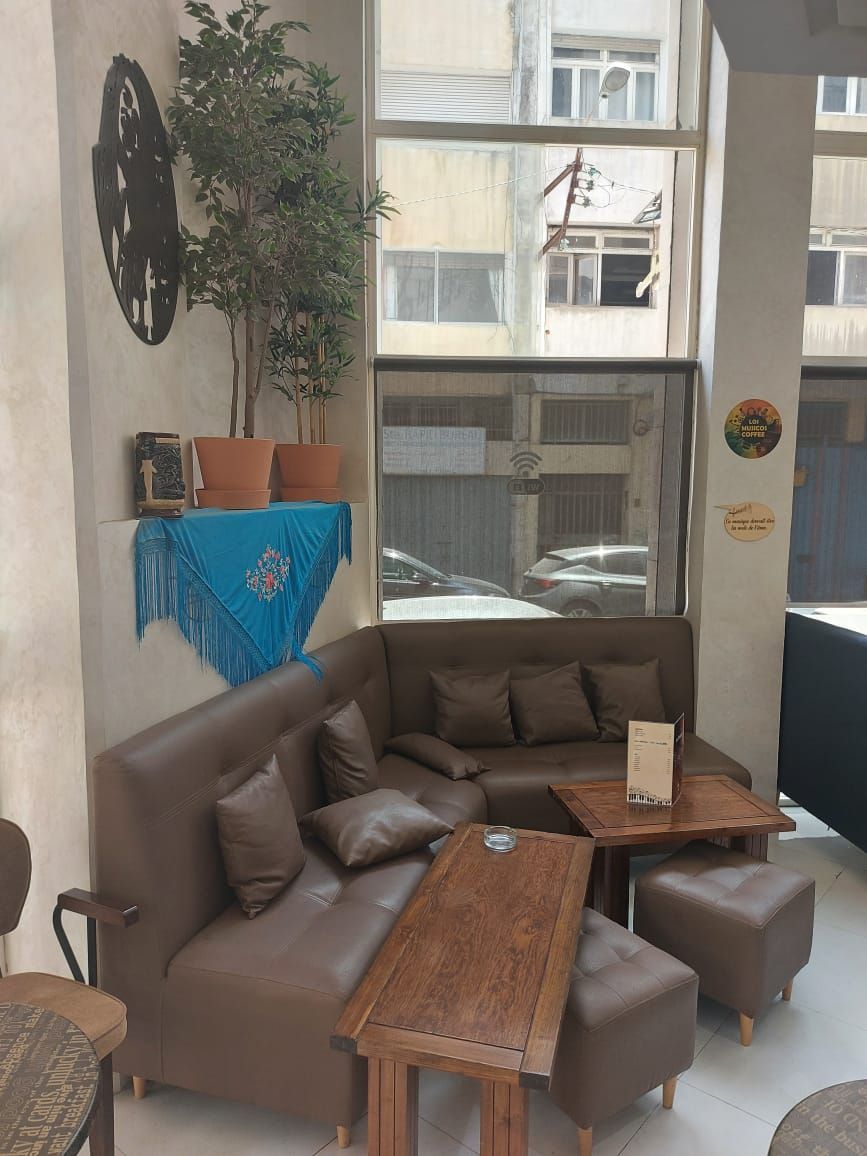 Local commercial — Casablanca — 6