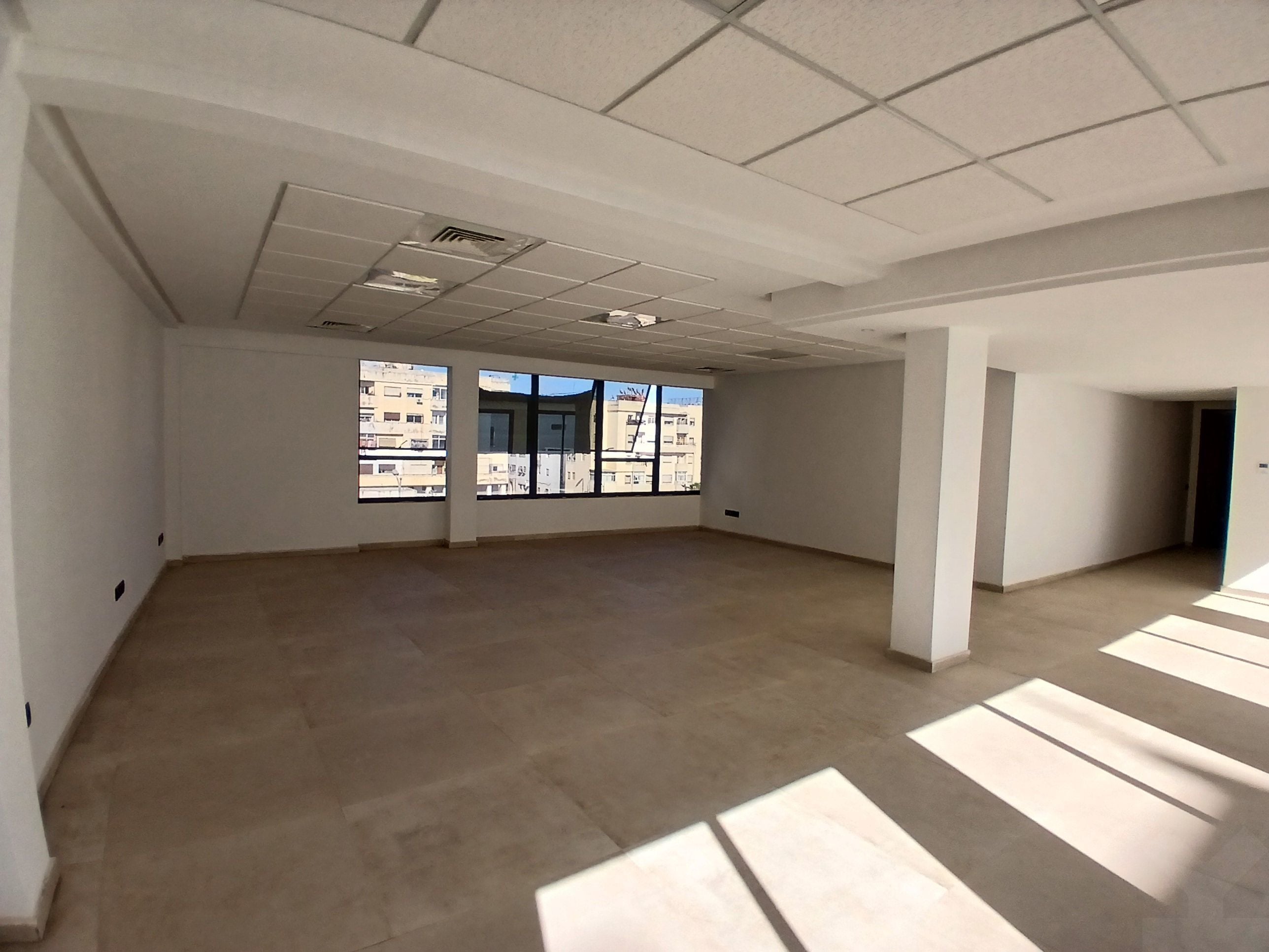 Bureau 88 m² à Oulfa — 2