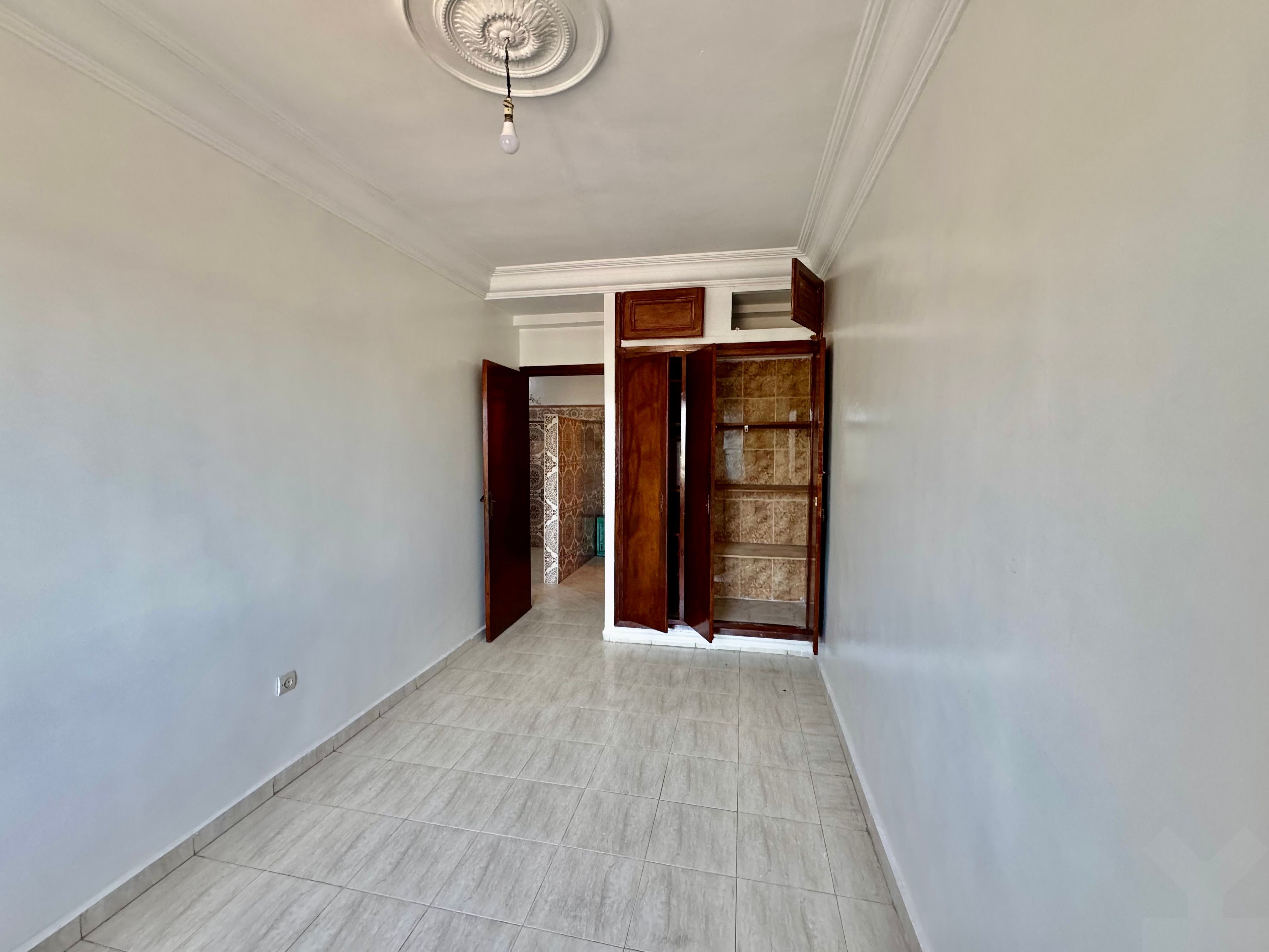 Appartement 68 m² à Benmsick — 2