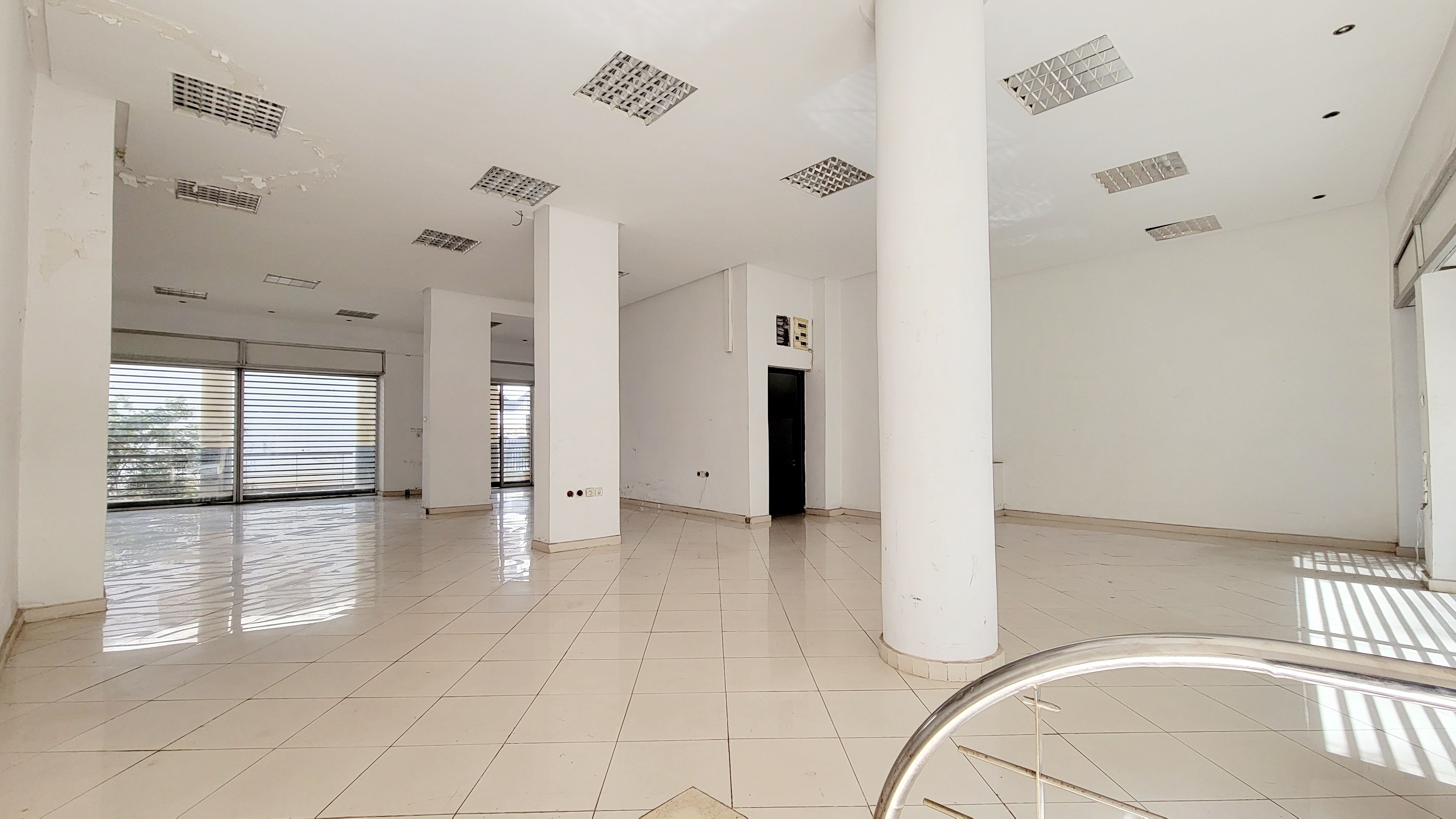 Local commercial — Casablanca — 5