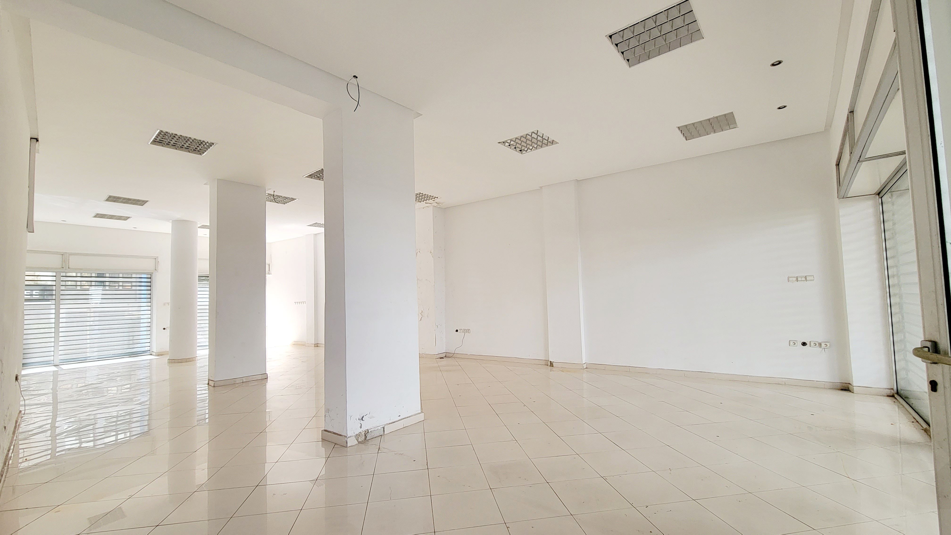 Local commercial — Casablanca — 3