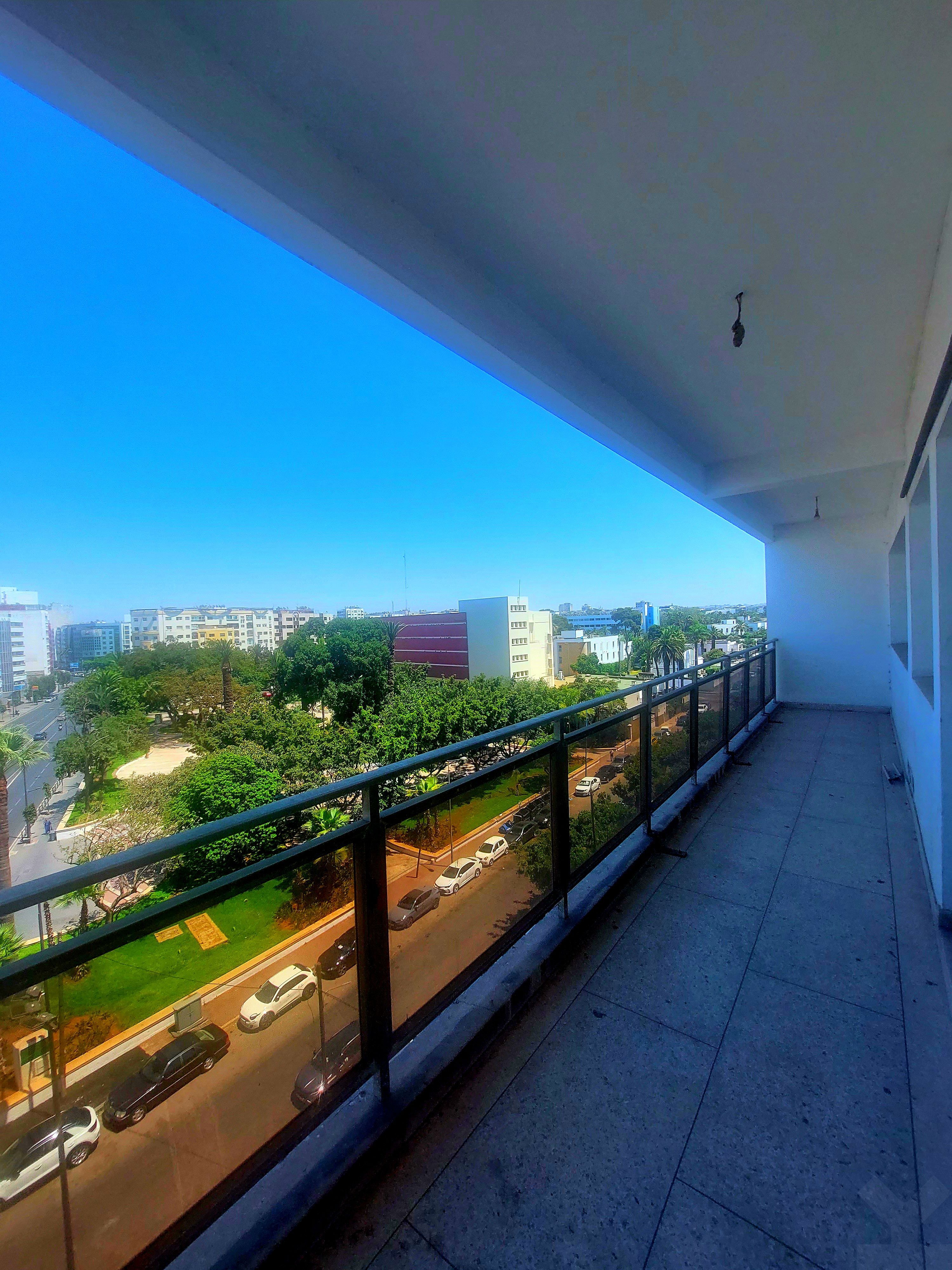 Bureau — Casablanca — 6
