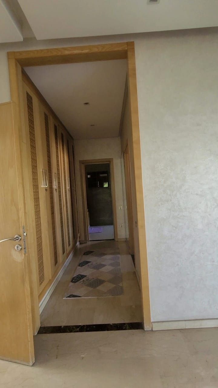 Villa 633 m² à Polo (Maarif) — 28