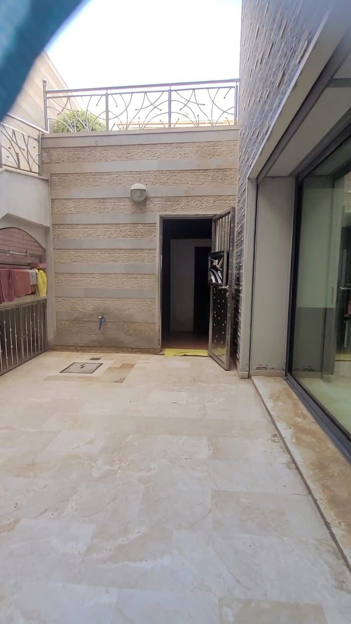 Villa 633 m² à Polo (Maarif) — 16