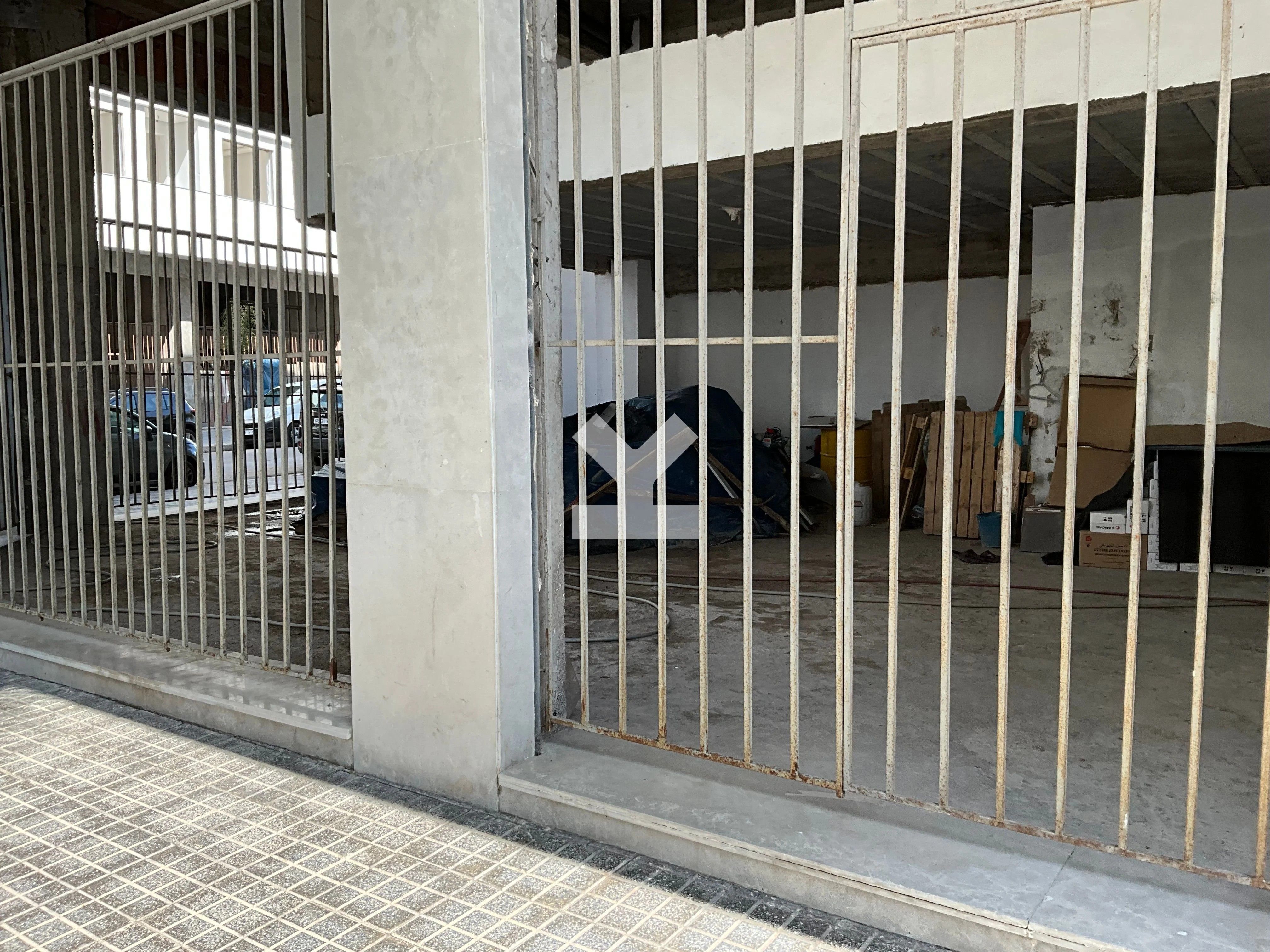 Local commercial — Casablanca — 2