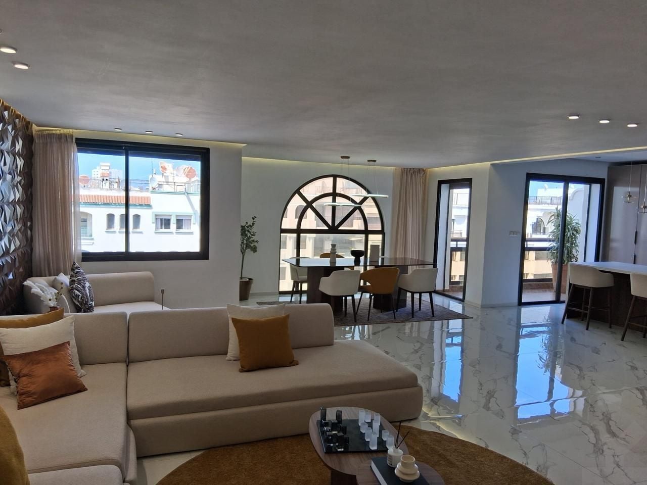 Appartement 205 m² f Triangle D'Or — 24