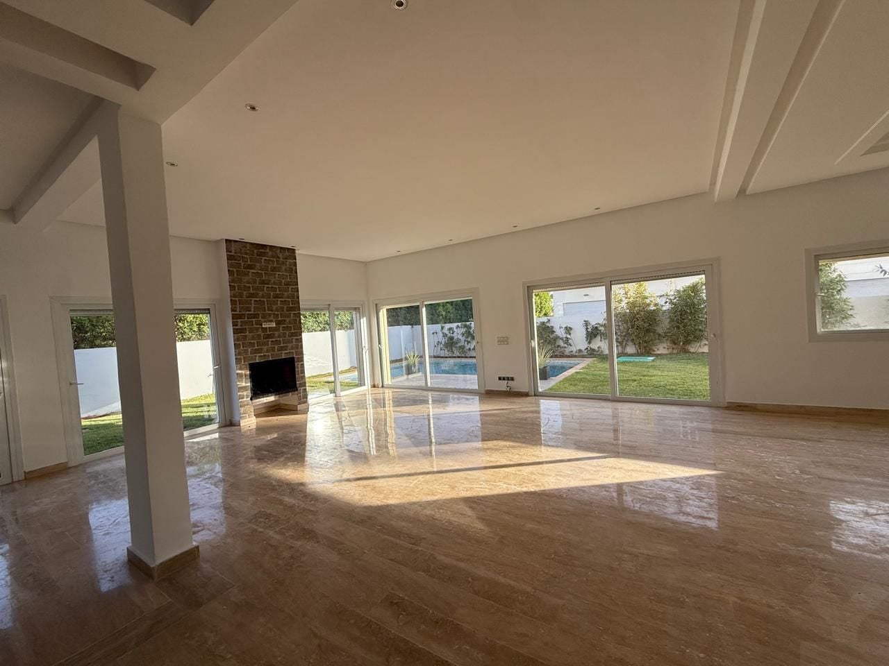 Villa 380 m² à Bouskoura — 44