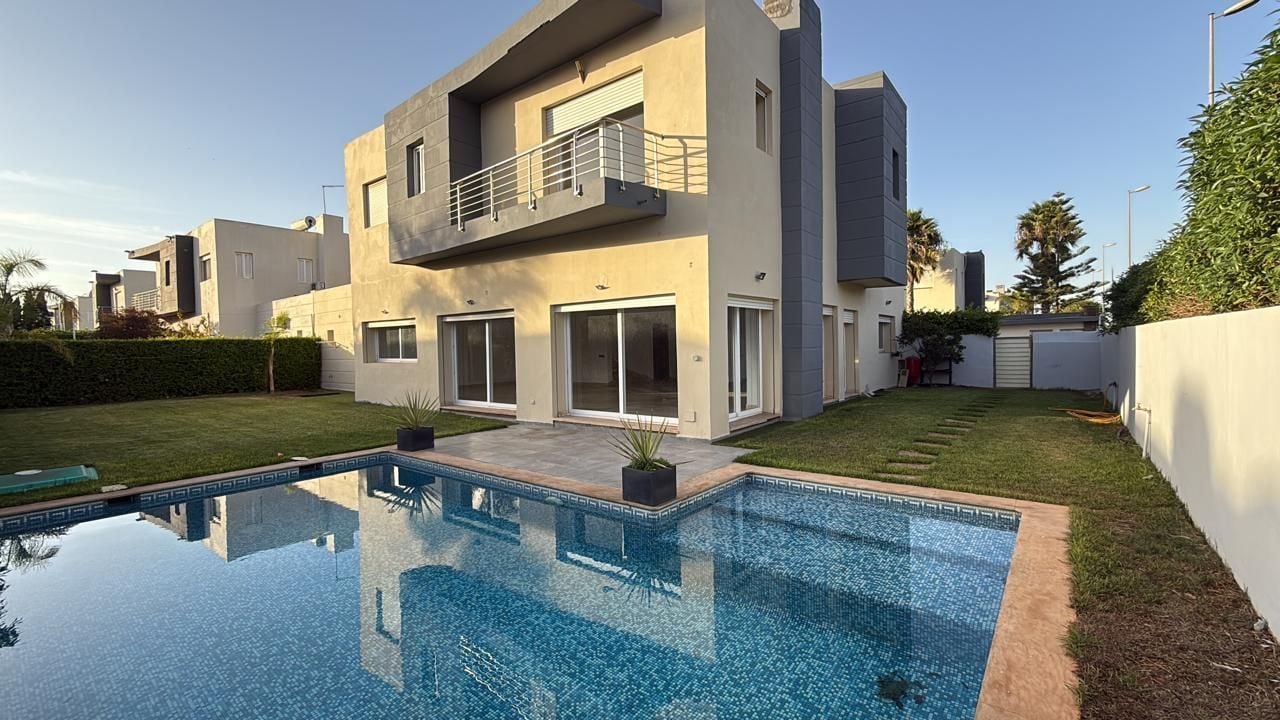 Villa 380 m² à Bouskoura — 47