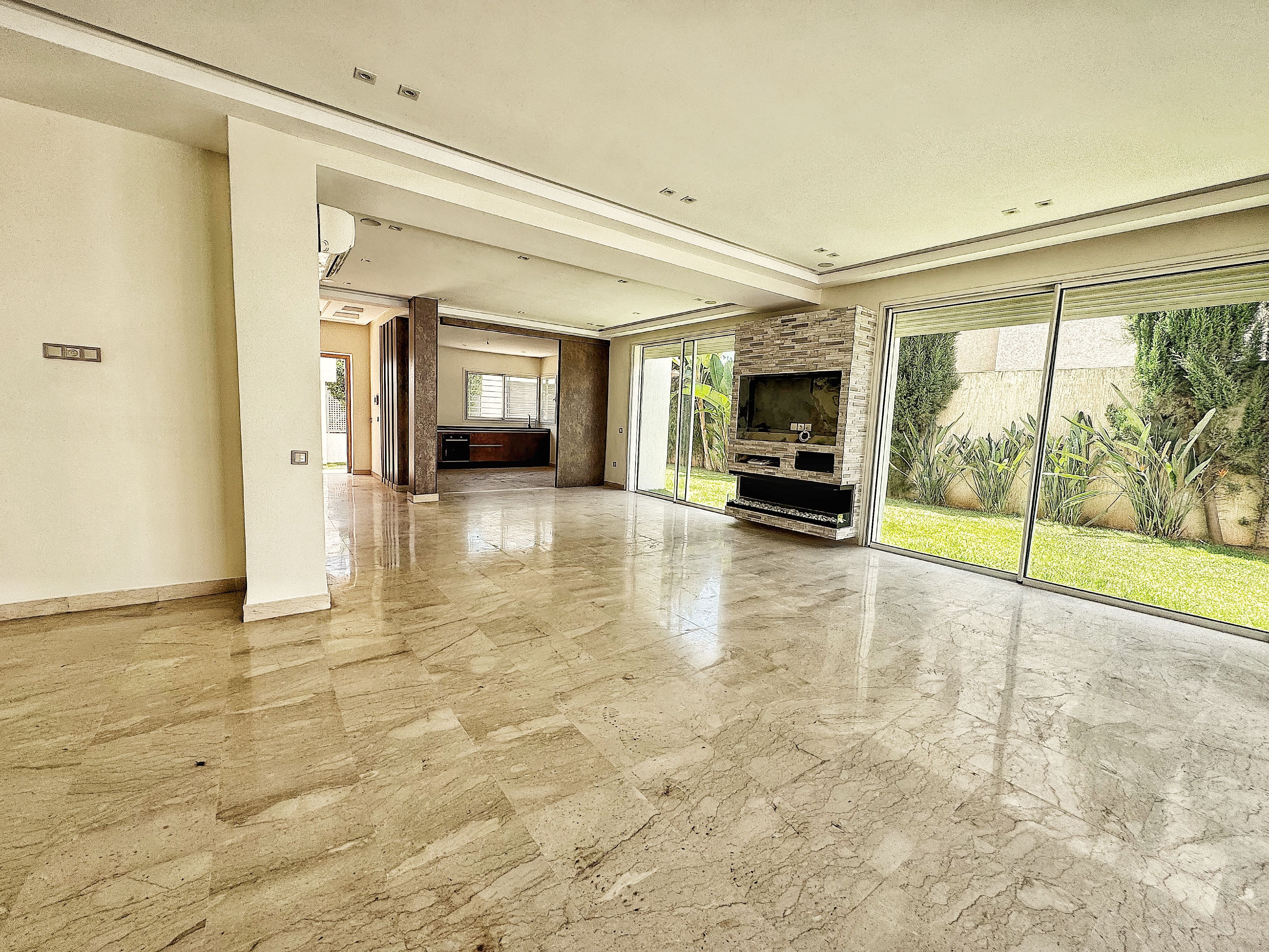 Villa — Casablanca