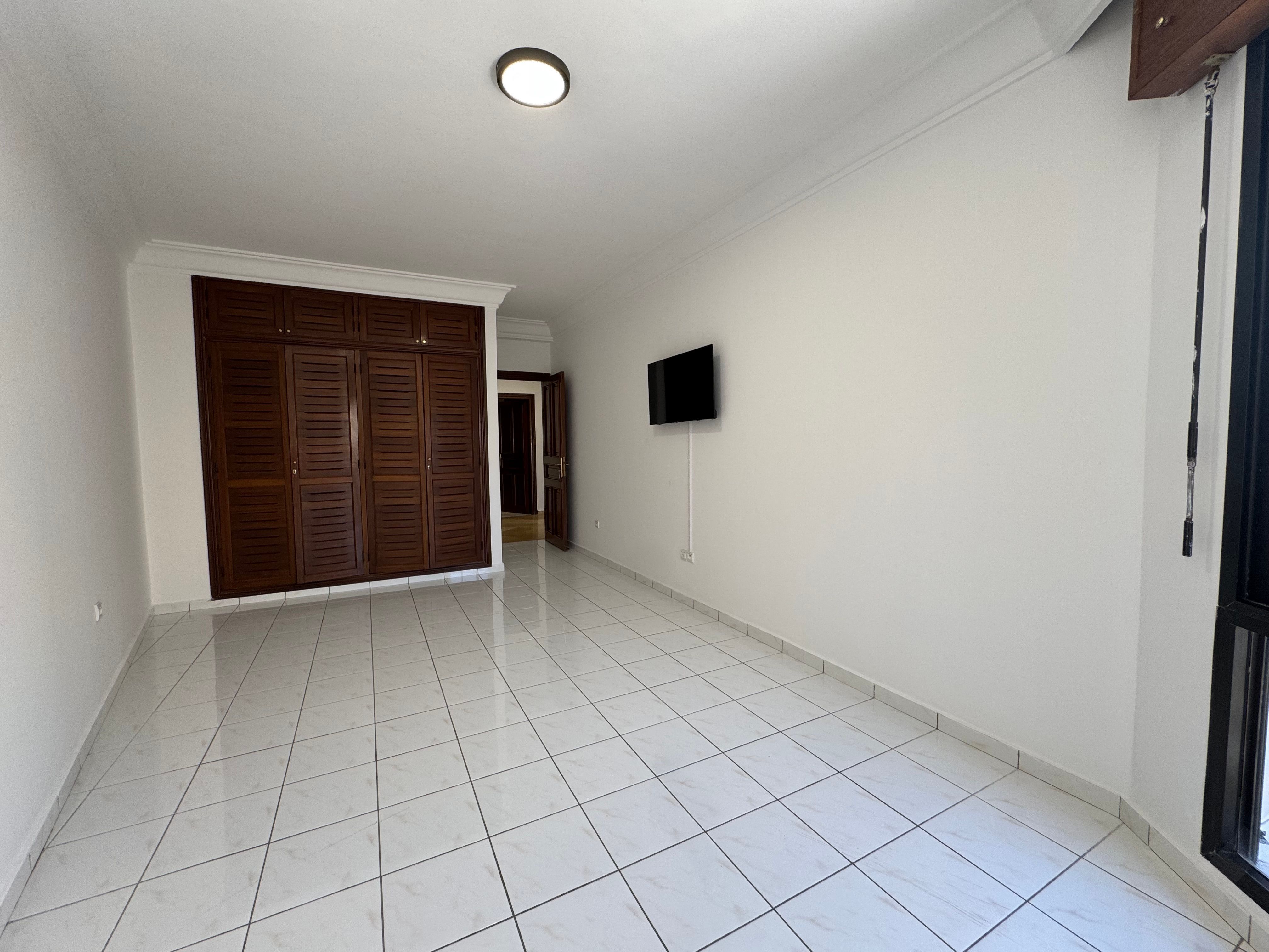 Appartement 232 m² à Moulay Youssef — 10