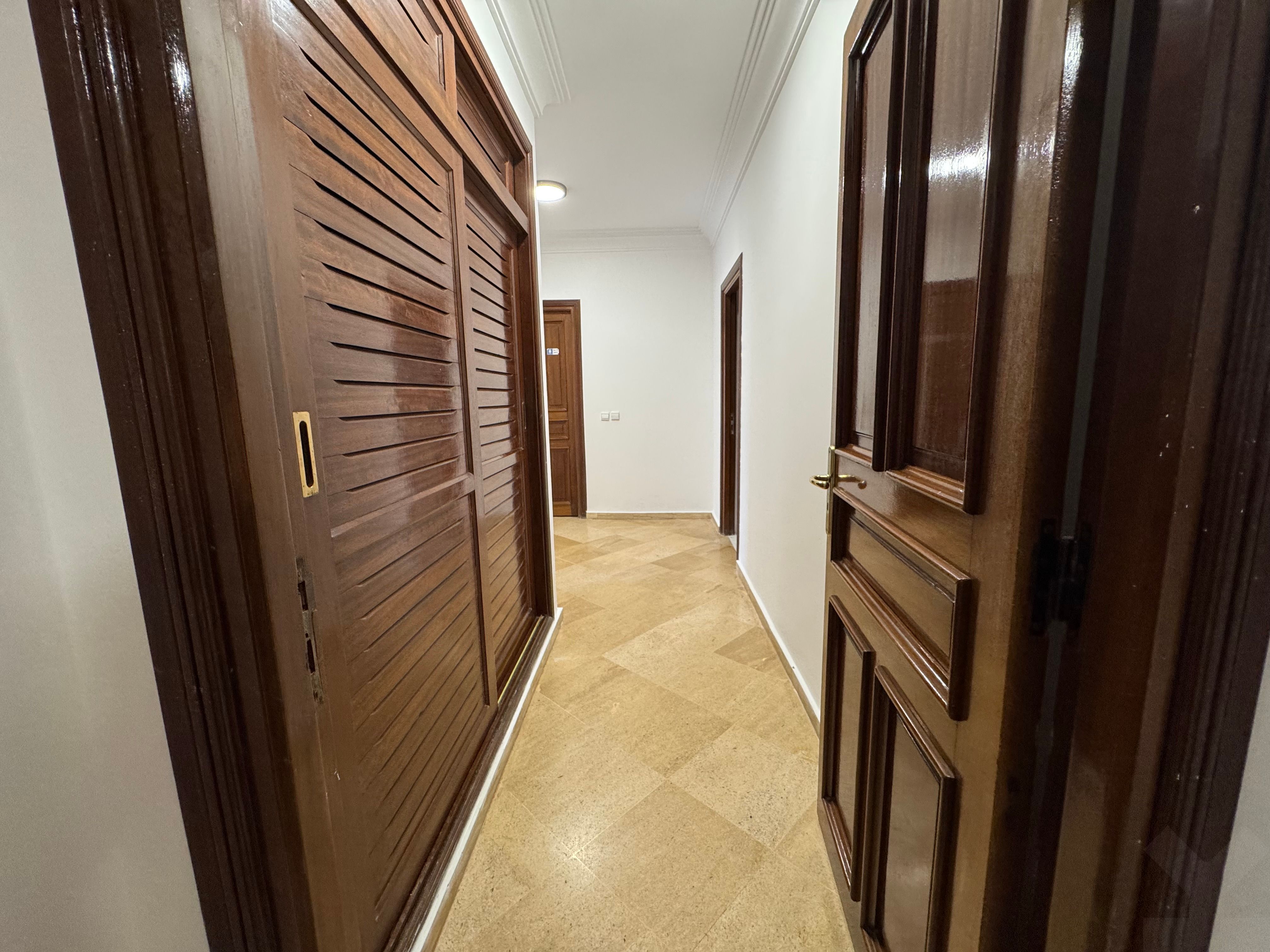 Appartement 232 m² à Moulay Youssef — 11