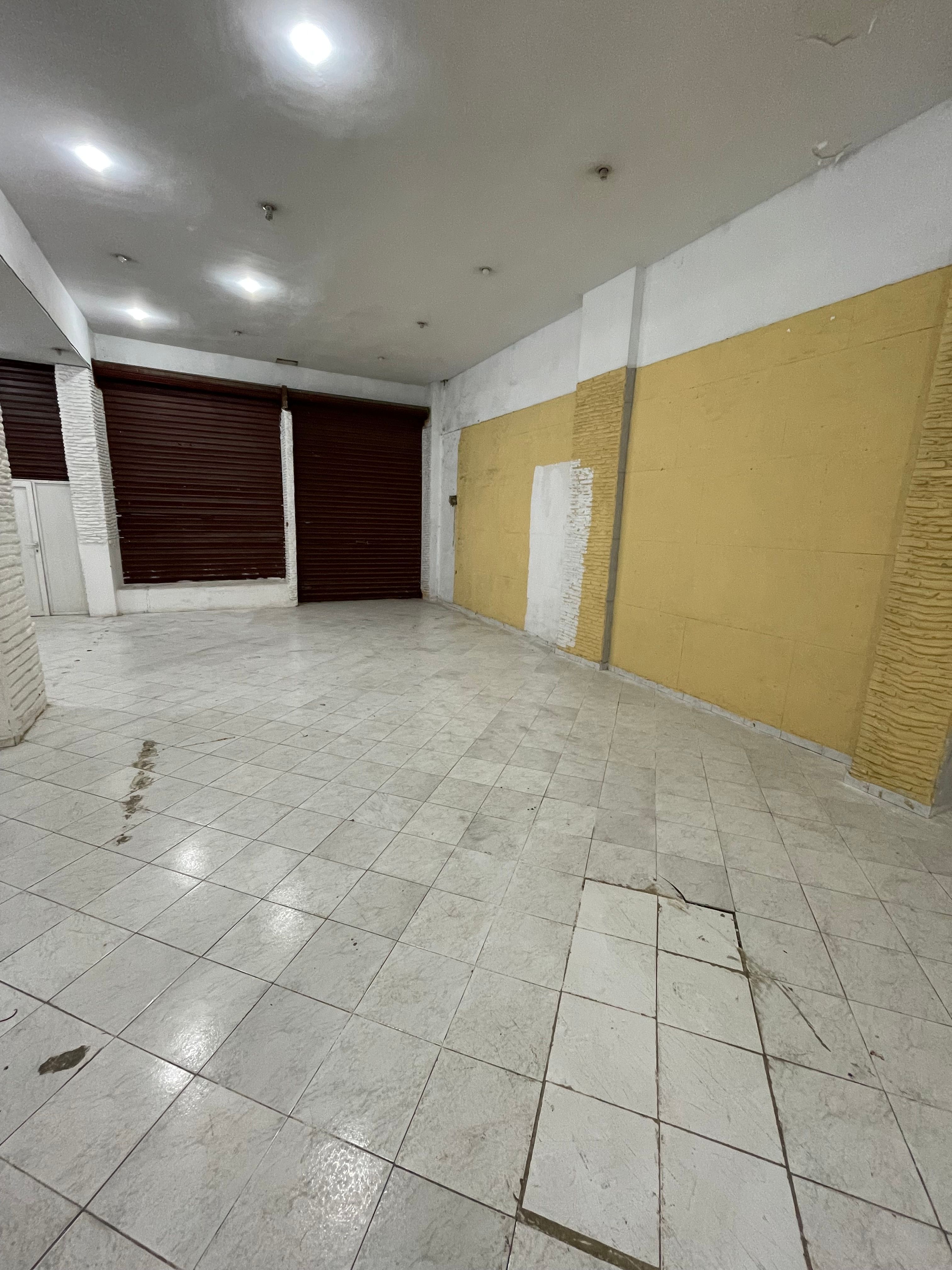 Local commercial — Casablanca
