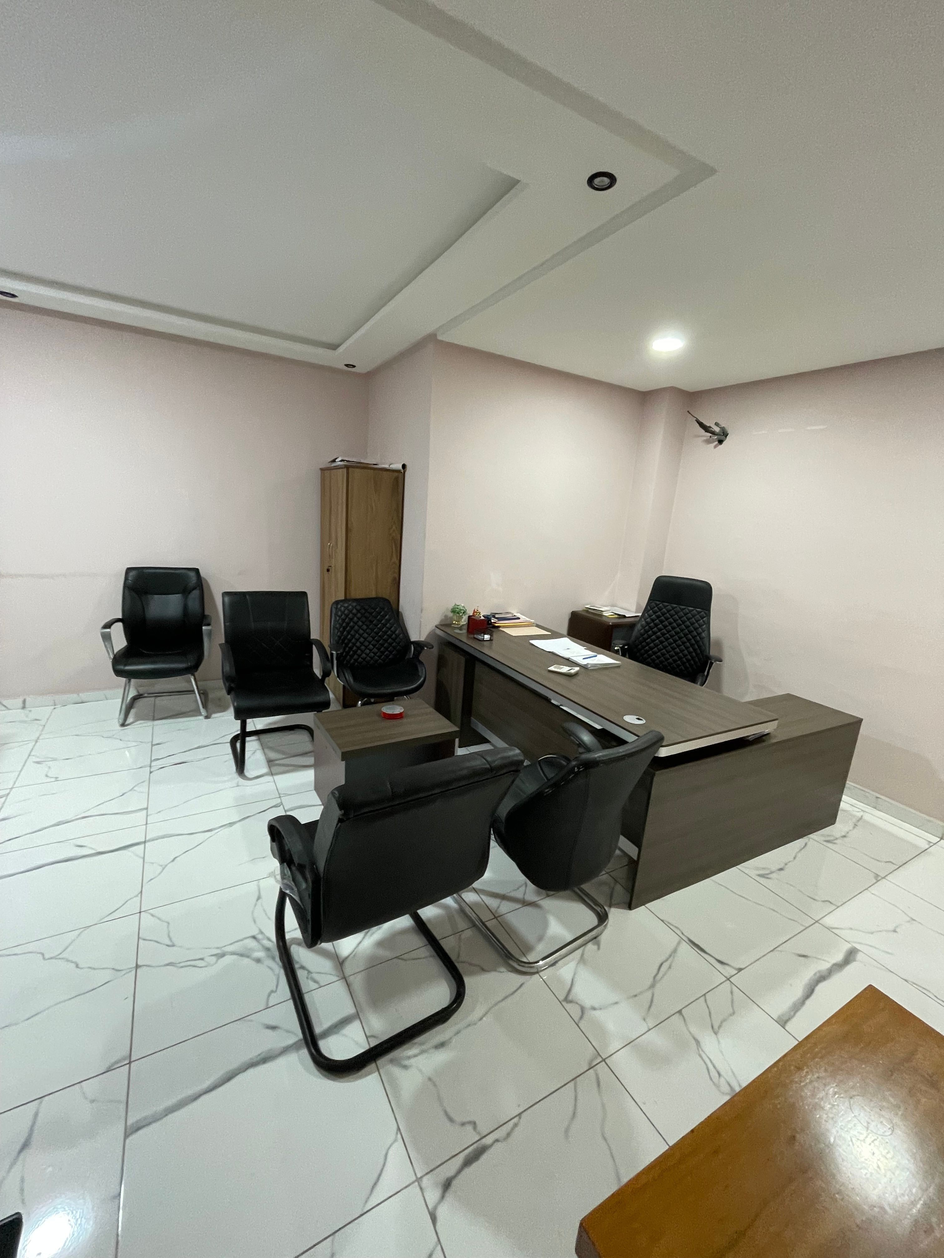 Local commercial — Casablanca — 4
