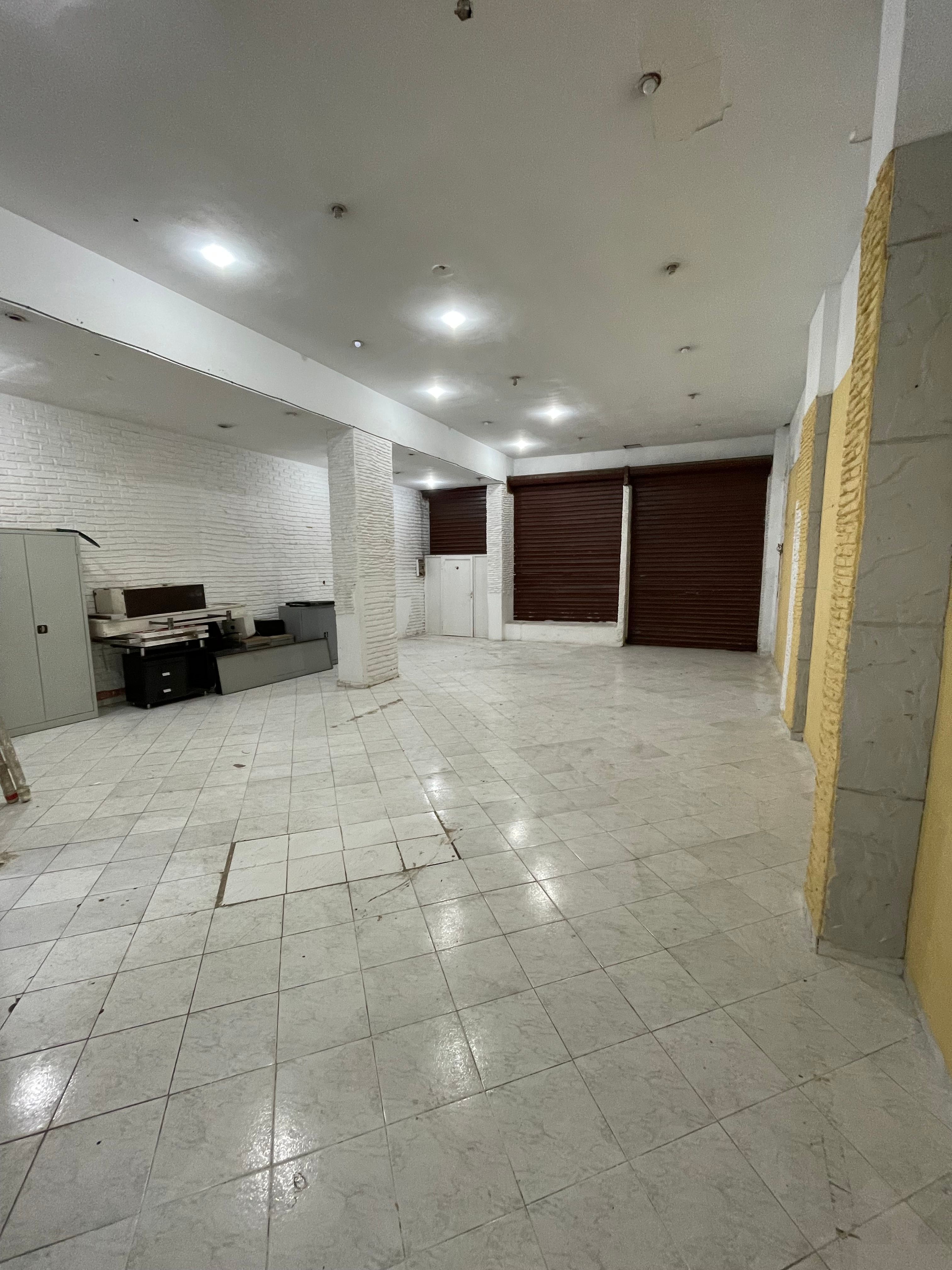 Local commercial — Casablanca — 5