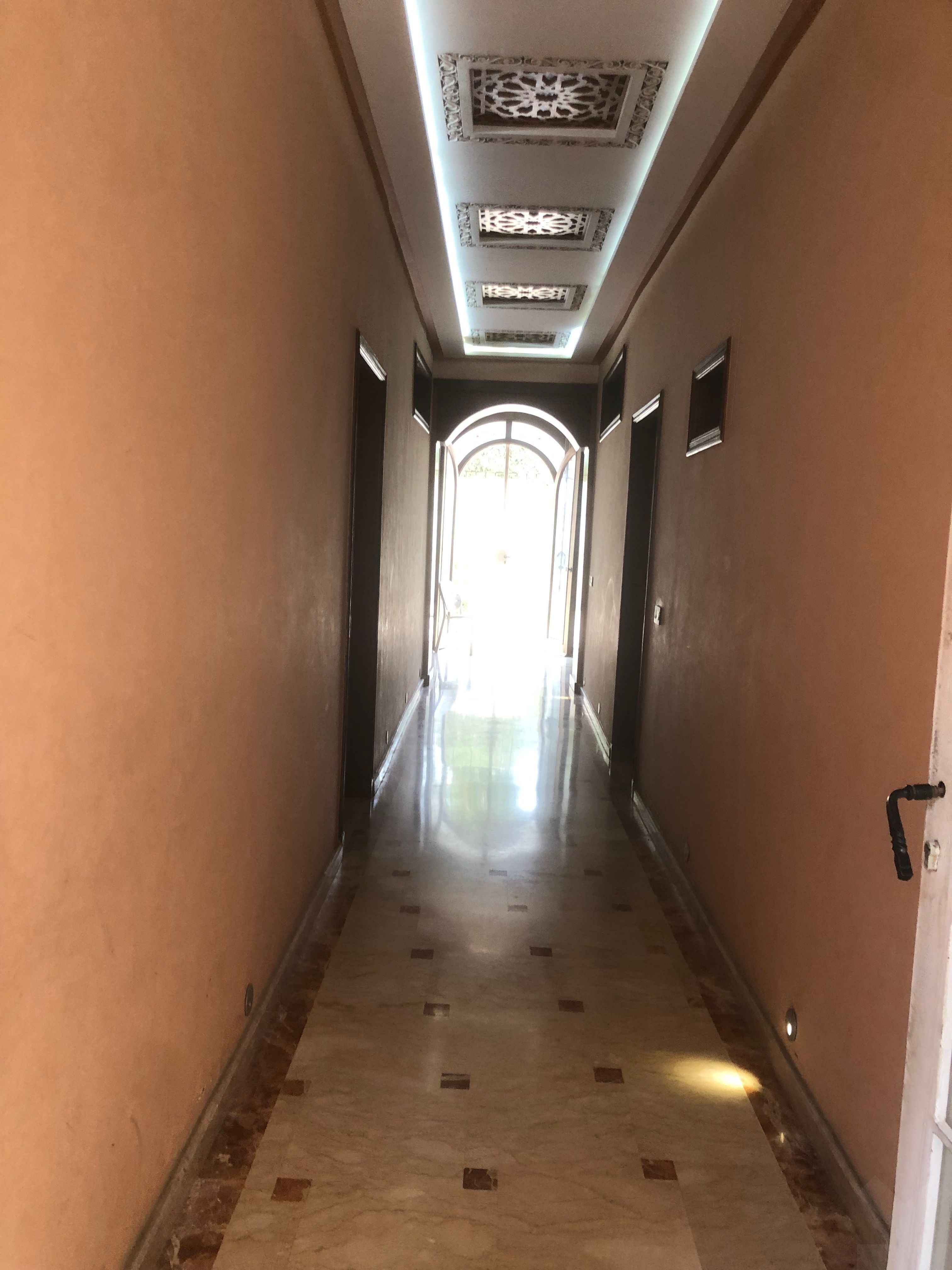 Villa 830 m² à Polo (Maarif) — 25