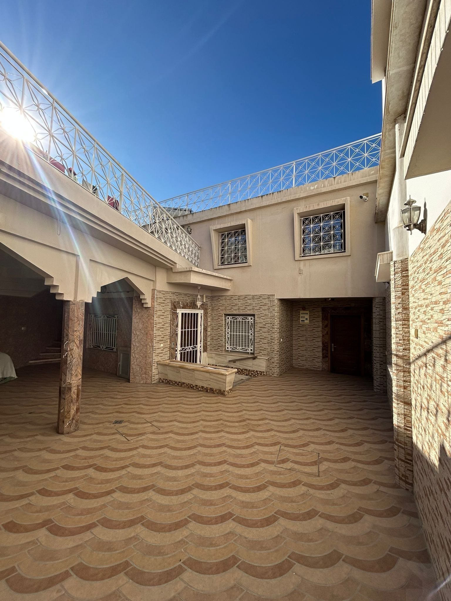 Villa 830 m² à Polo (Maarif) — 19