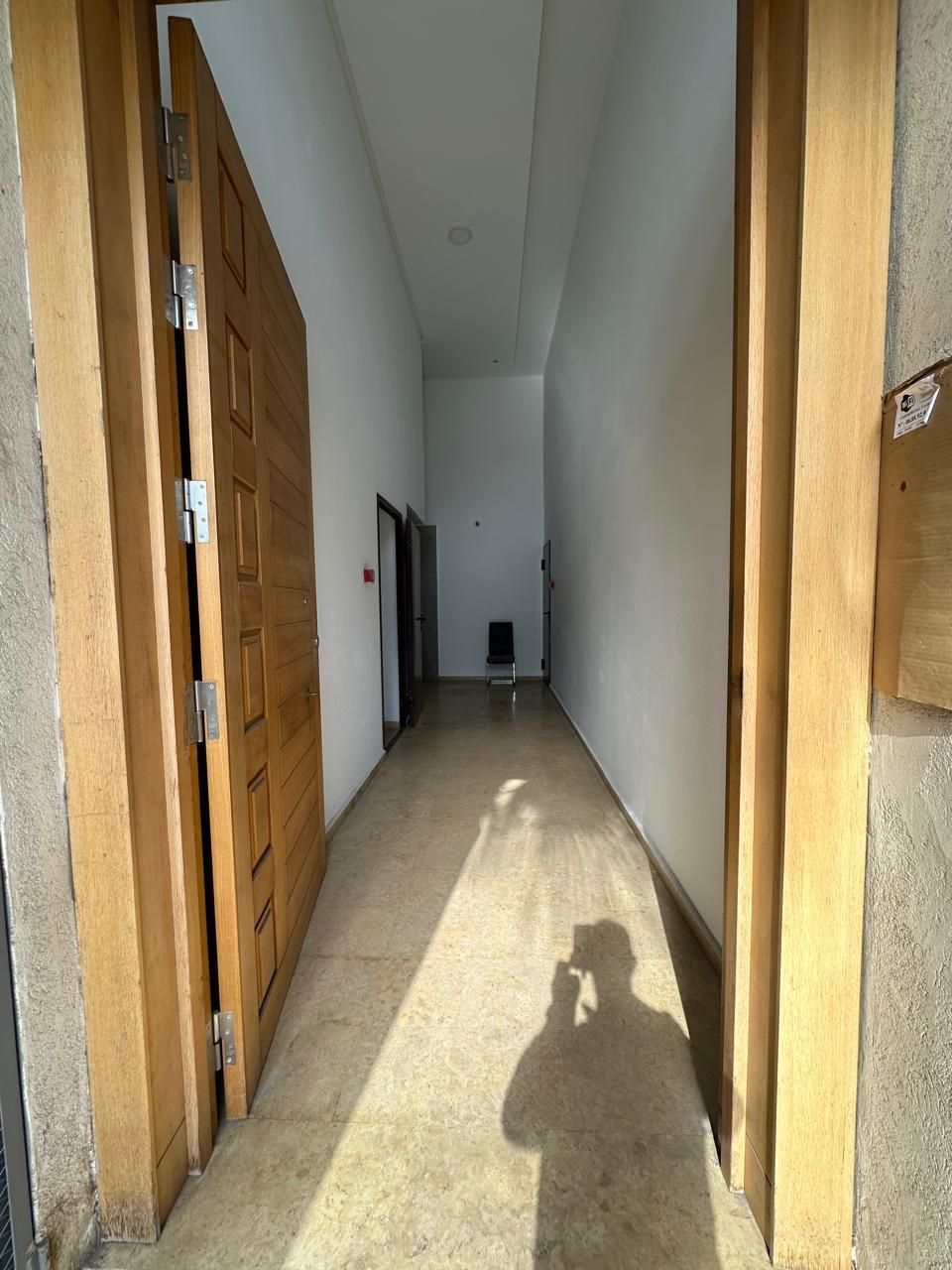 Bureau 66 m² à Anassi — 13