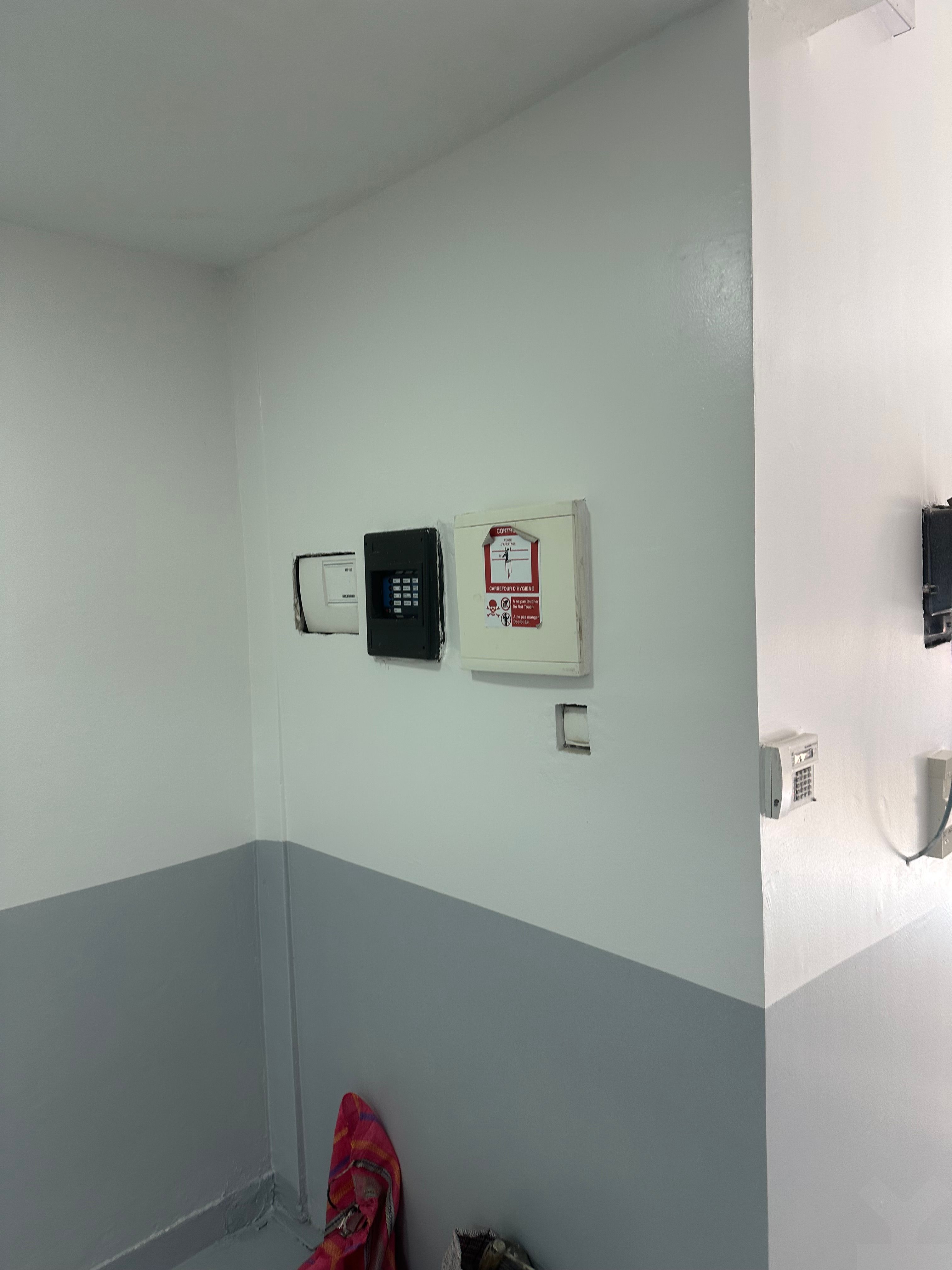 Local commercial 296 m² f Beausejour — 10