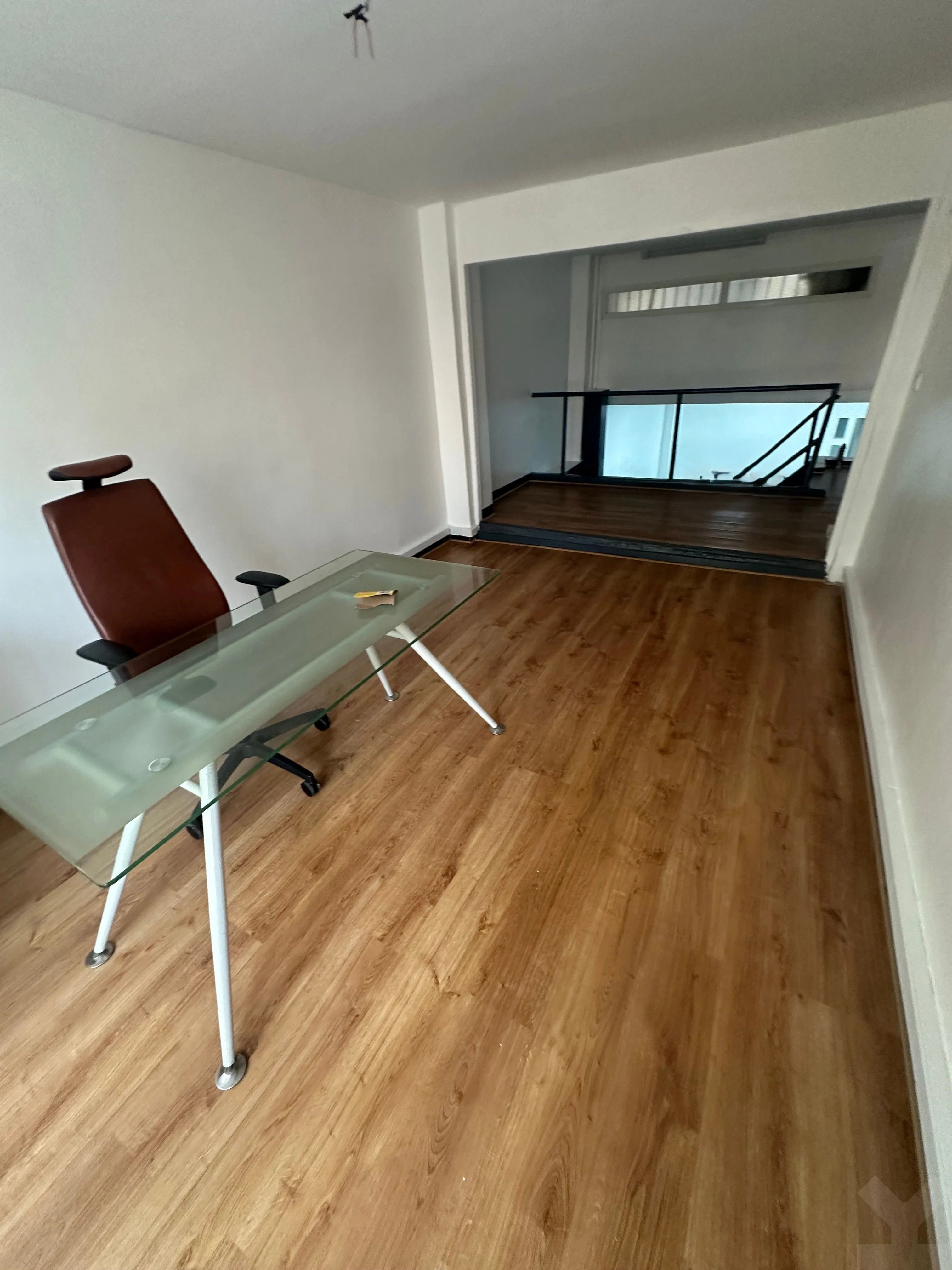 Local commercial 296 m² f Beausejour — 12