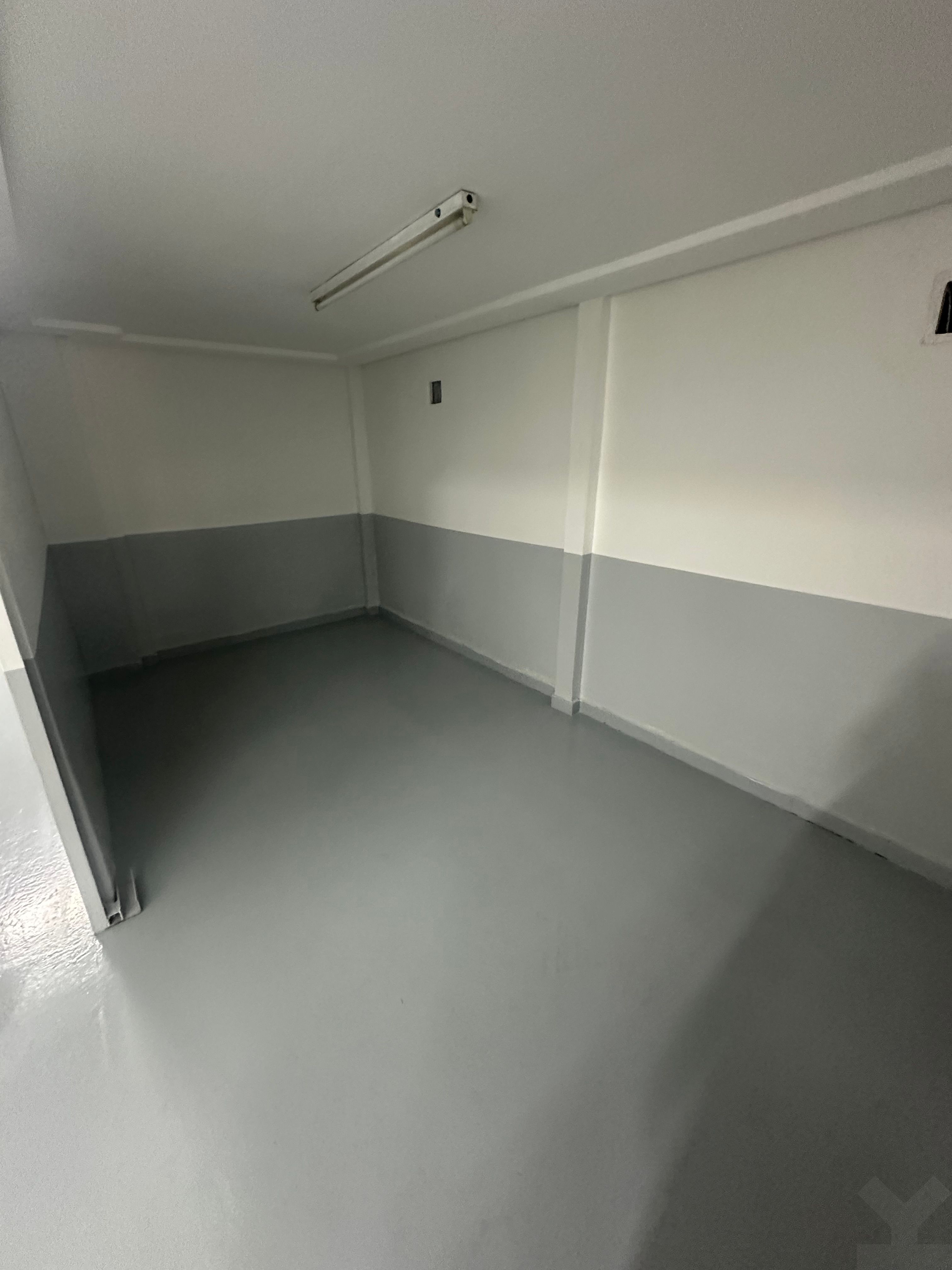 Local commercial 296 m² f Beausejour — 7