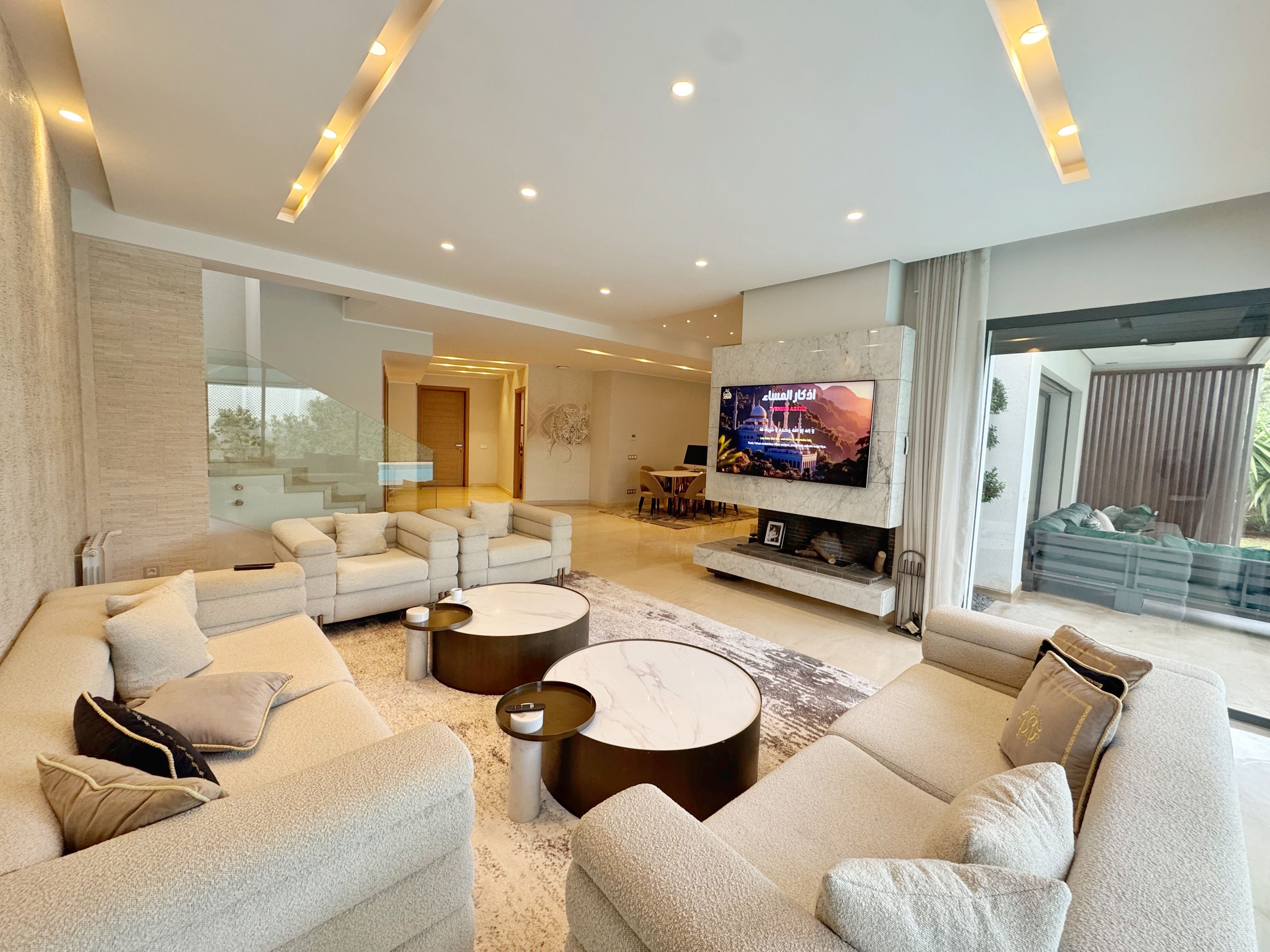 Villa — Casablanca