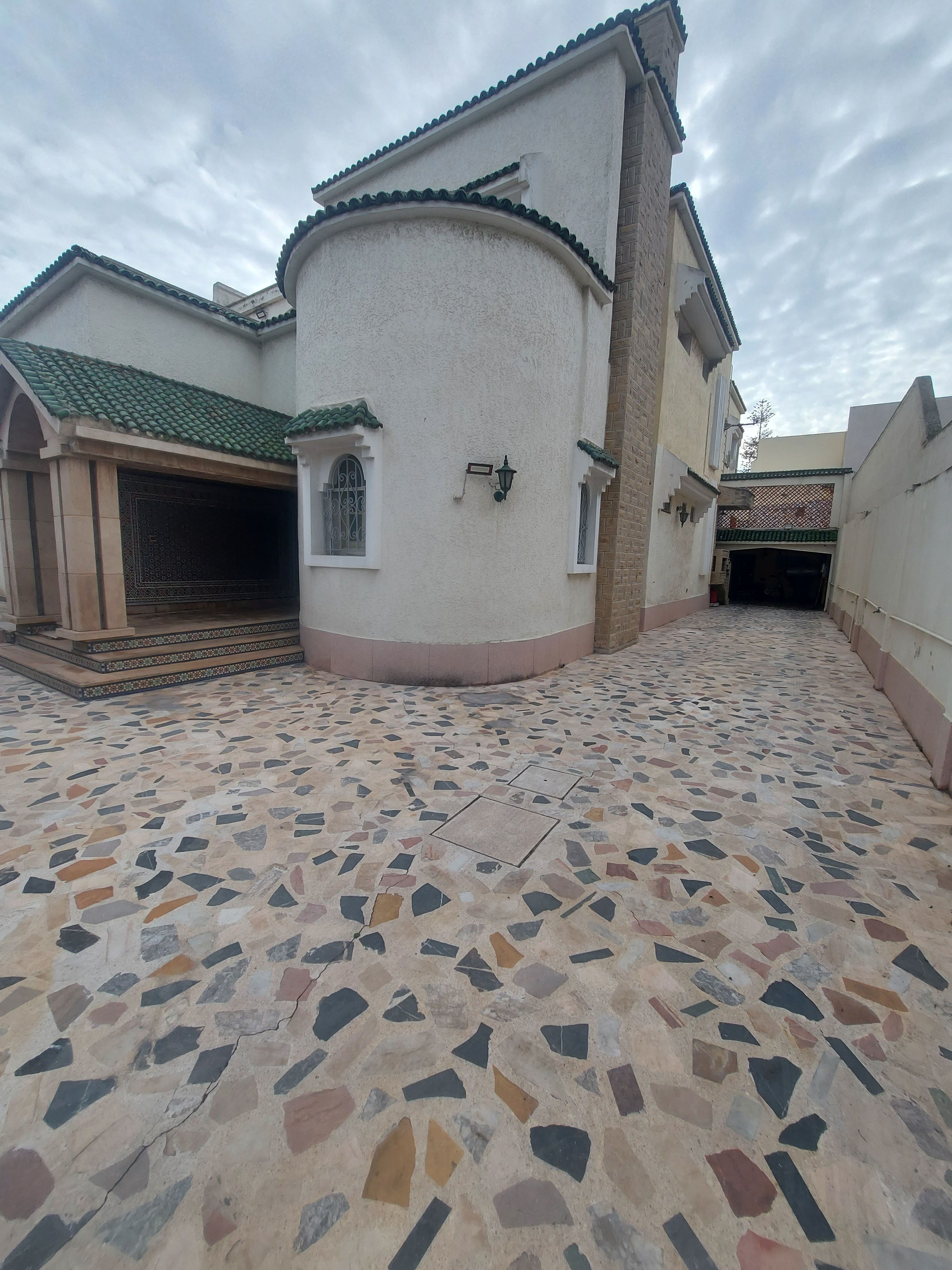 Villa — Casablanca