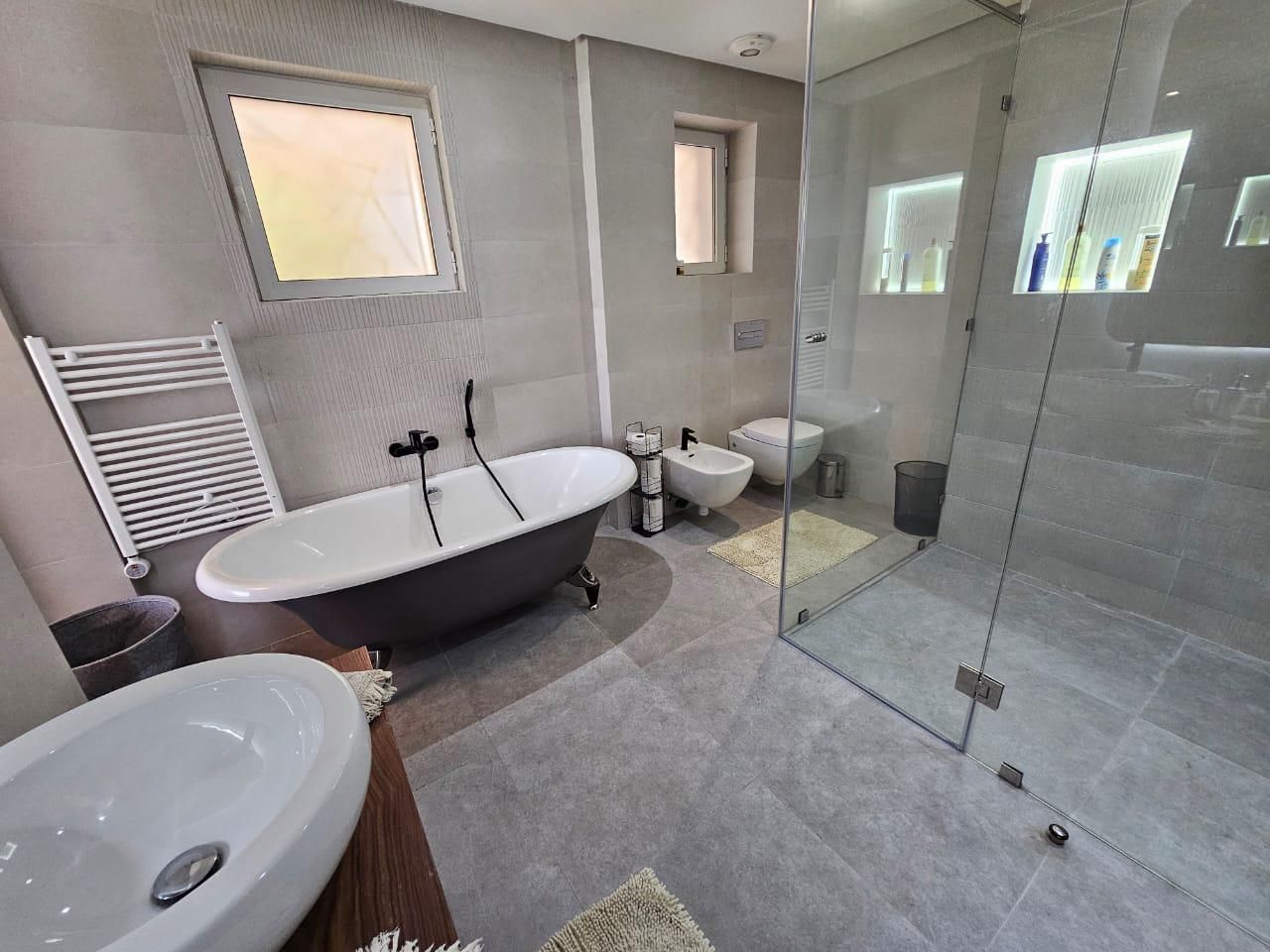 Villa 1093 m² à Ville Verte — 8