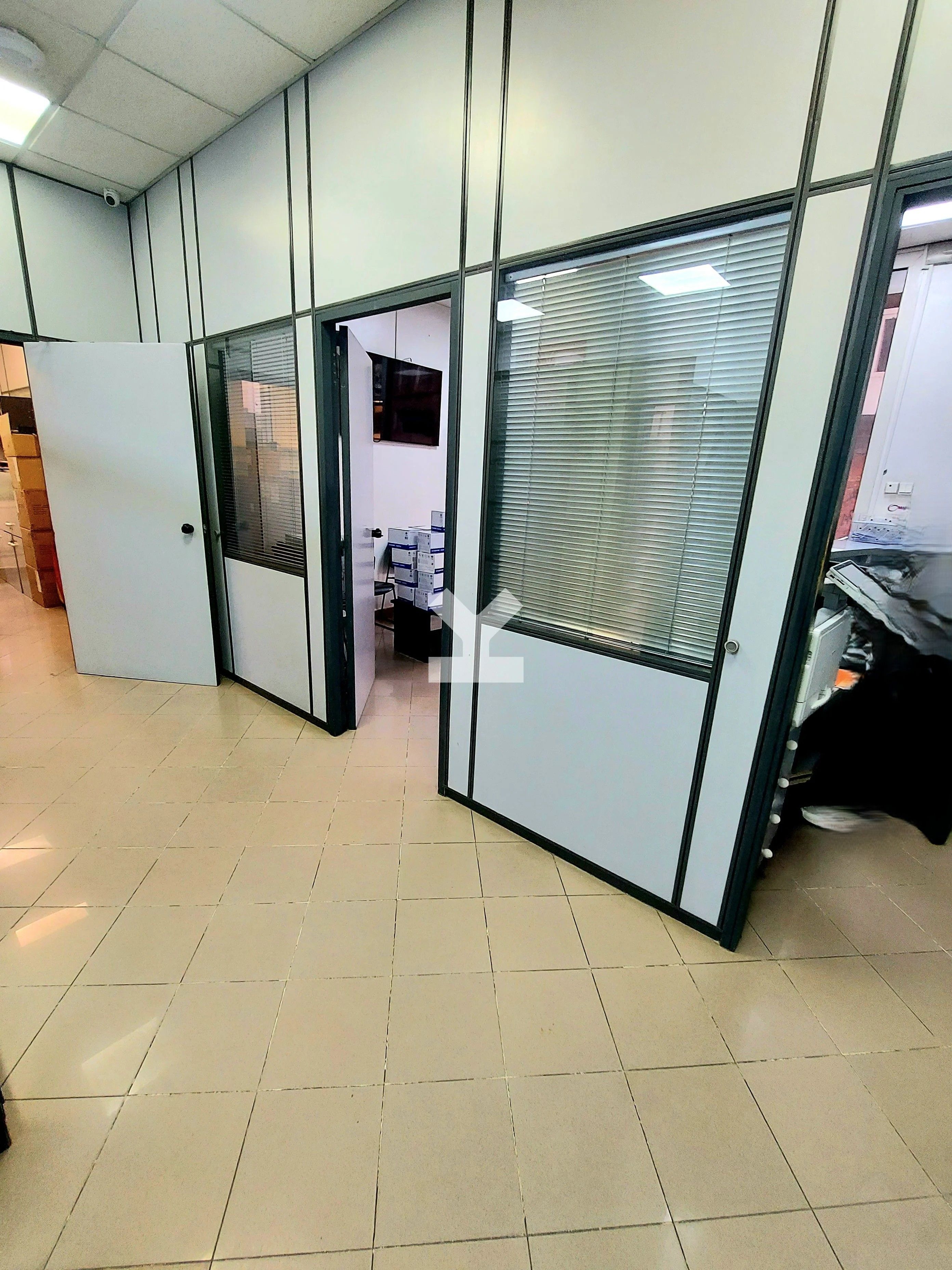 Local commercial — Casablanca — 5
