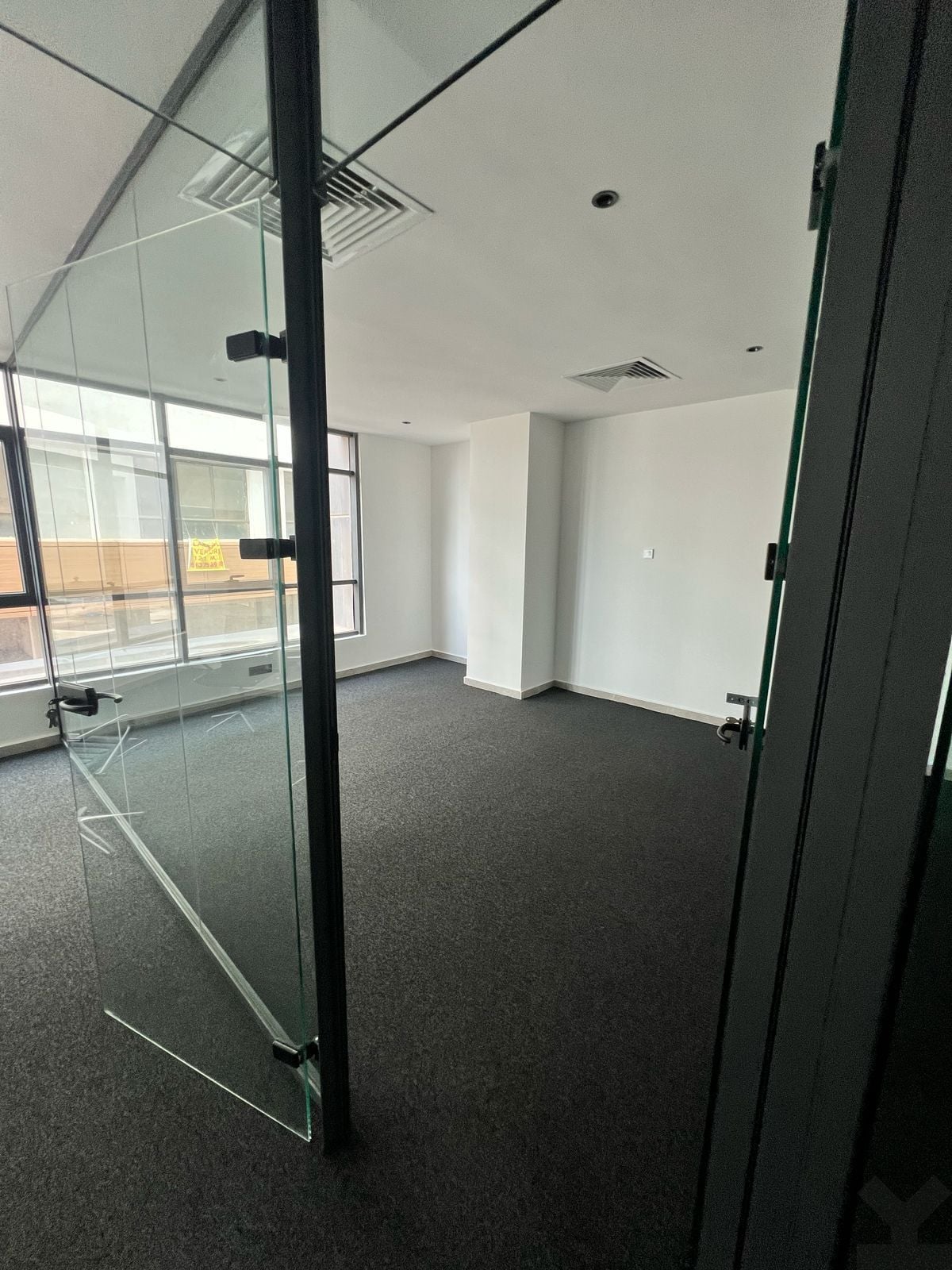 Bureau 104 m² à Sidi Maarouf — 7
