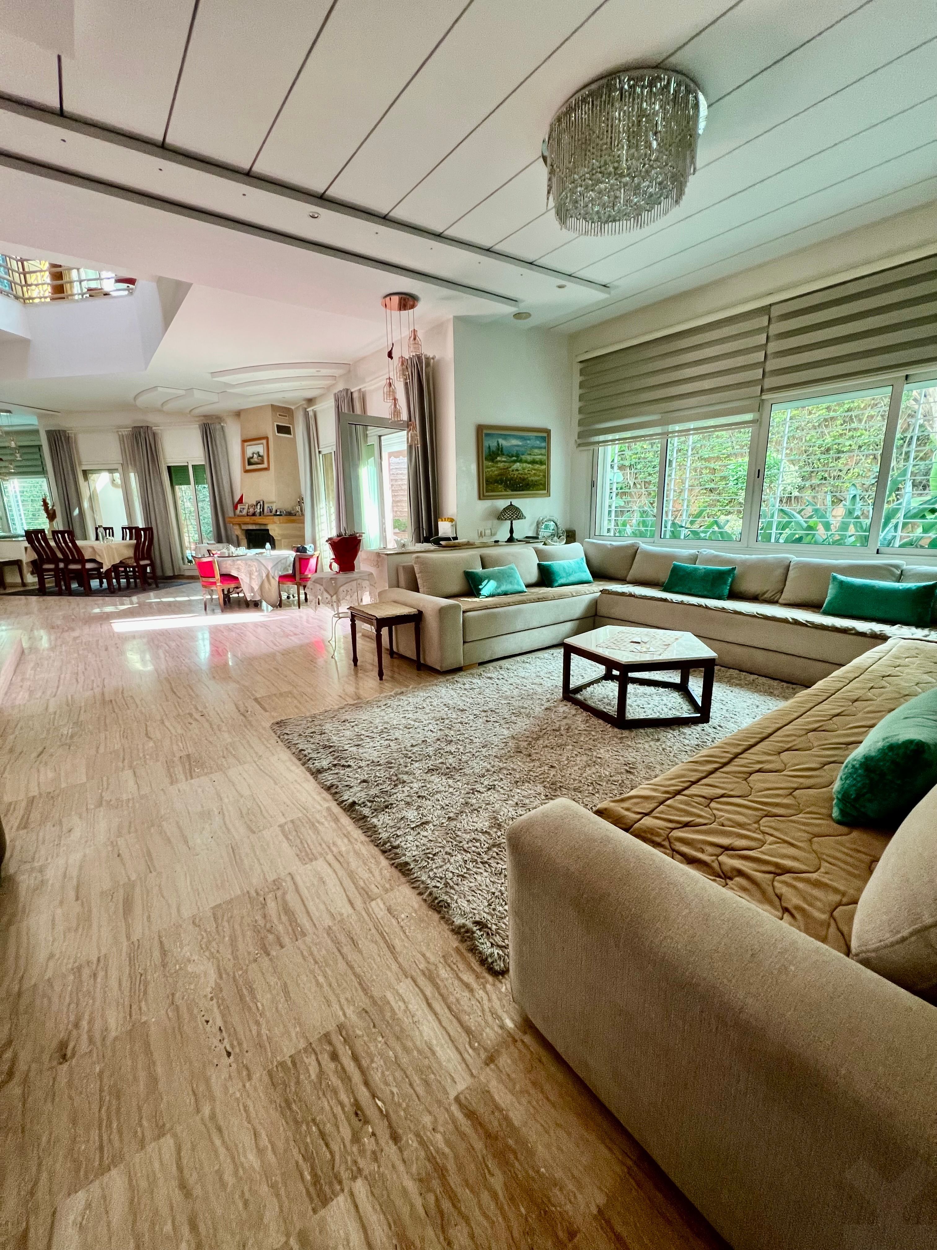 Villa — Casablanca