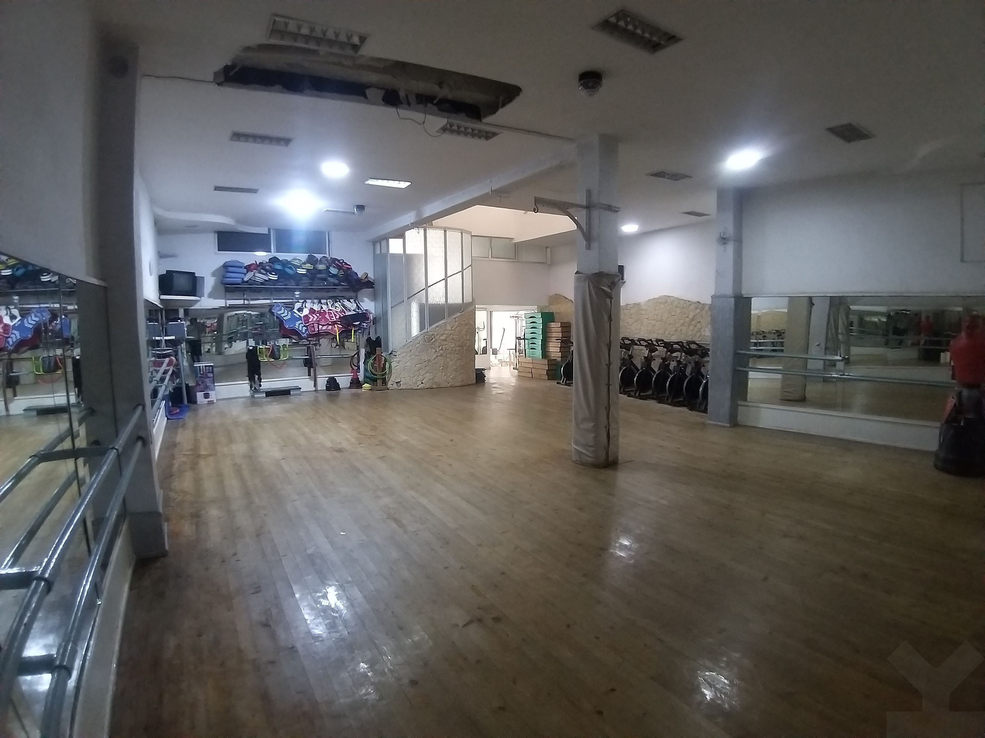Local commercial — Casablanca