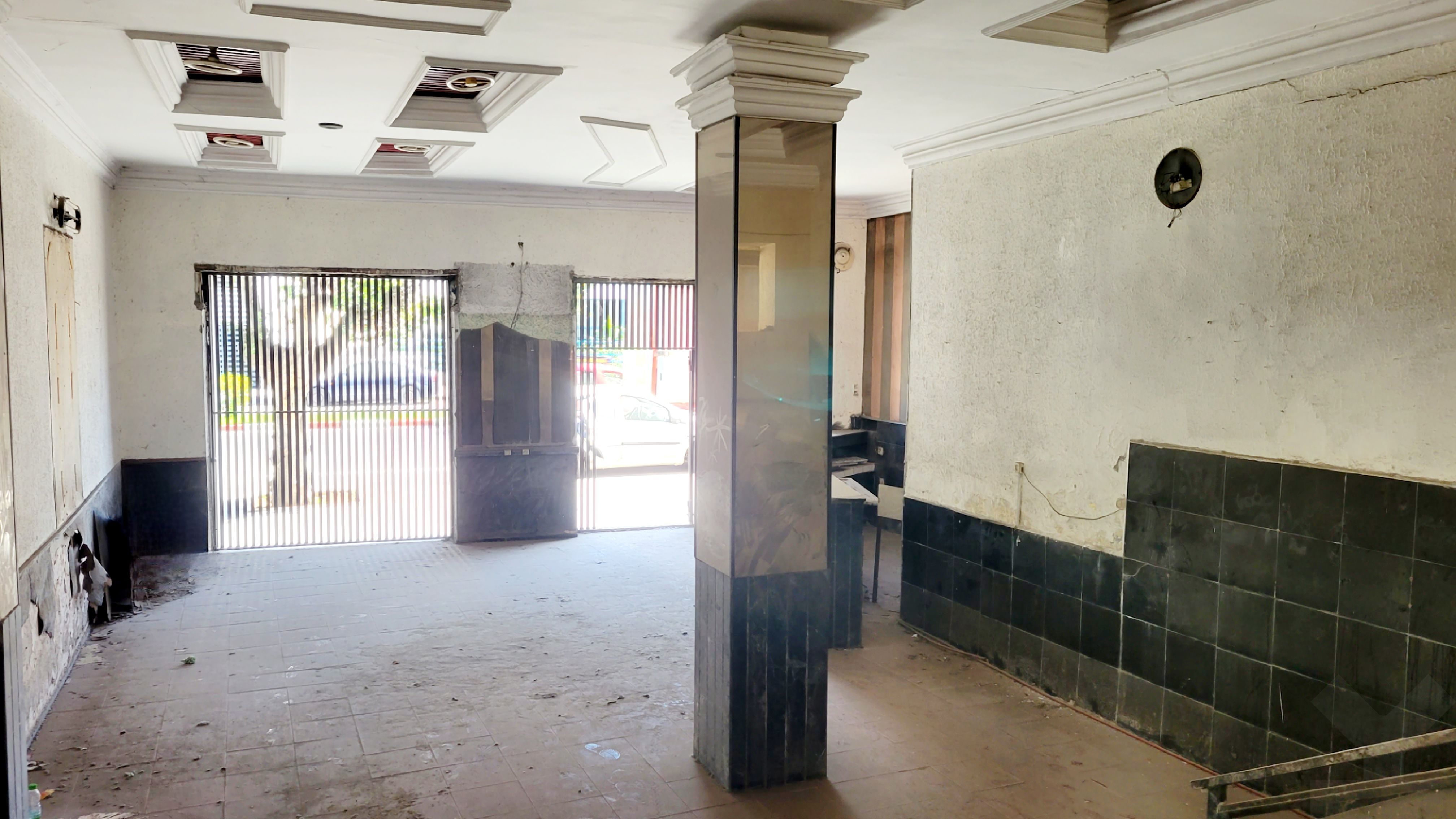 Local commercial — Casablanca