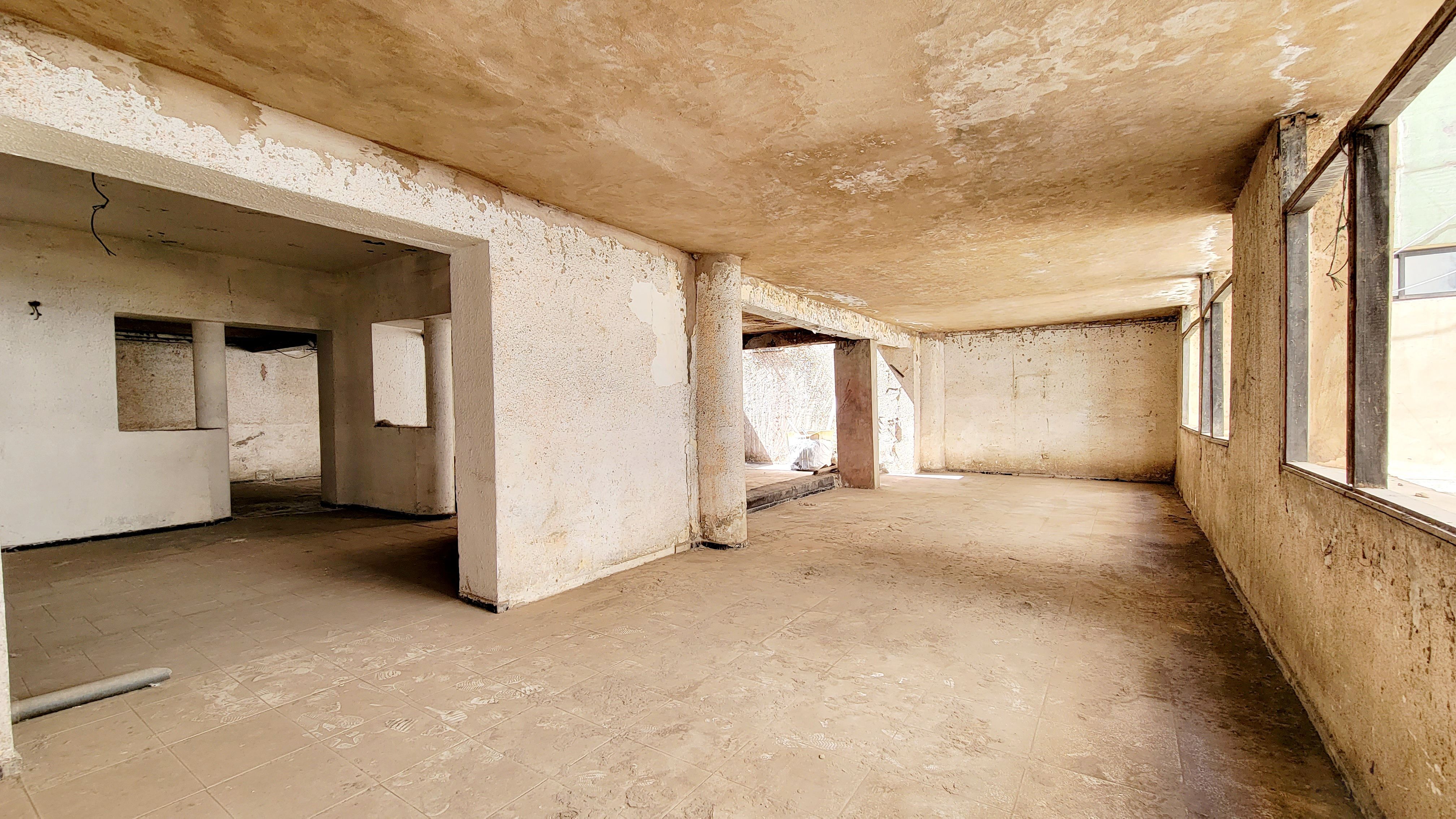 Local commercial — Casablanca — 6