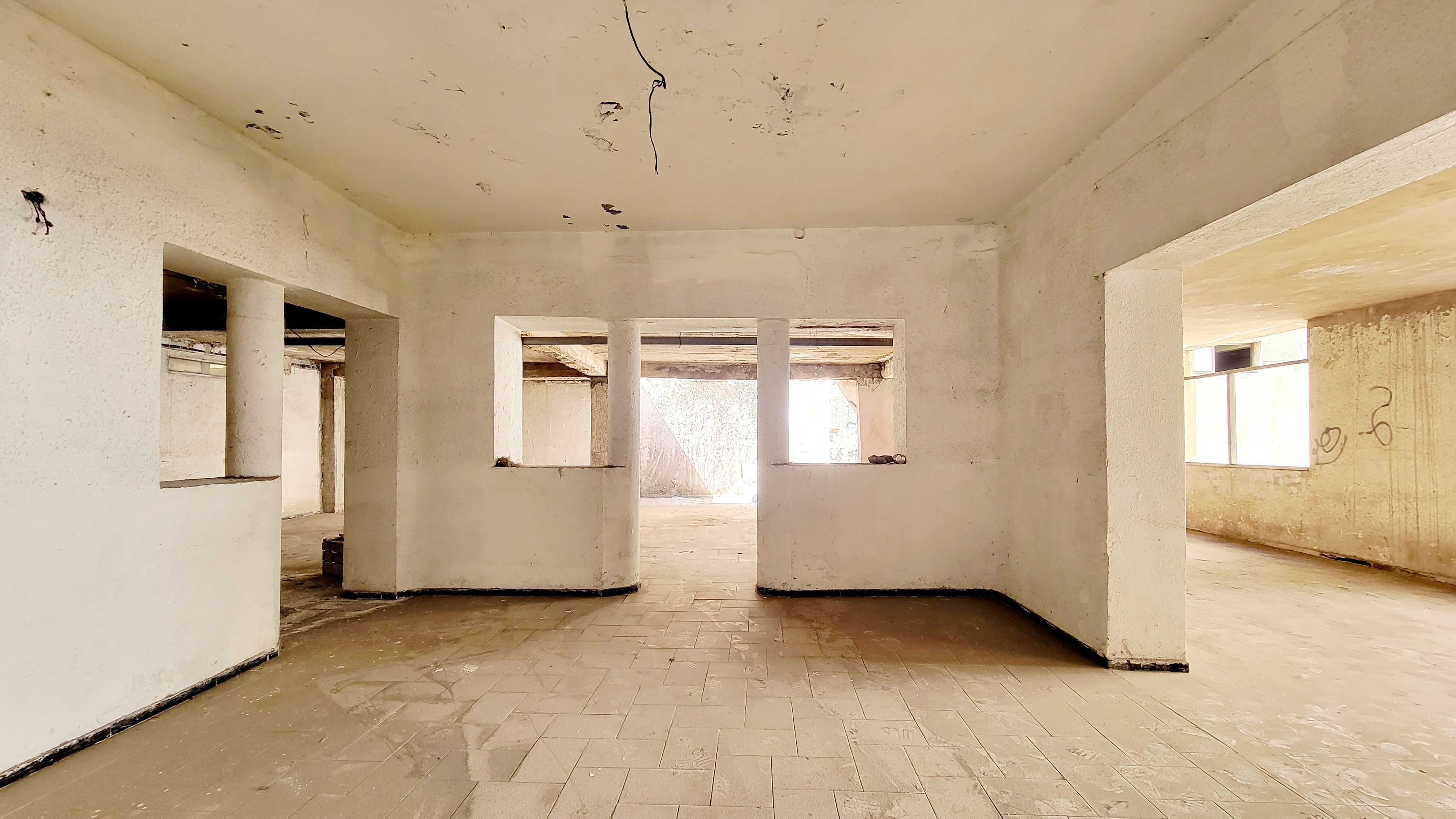 Local commercial — Casablanca — 2