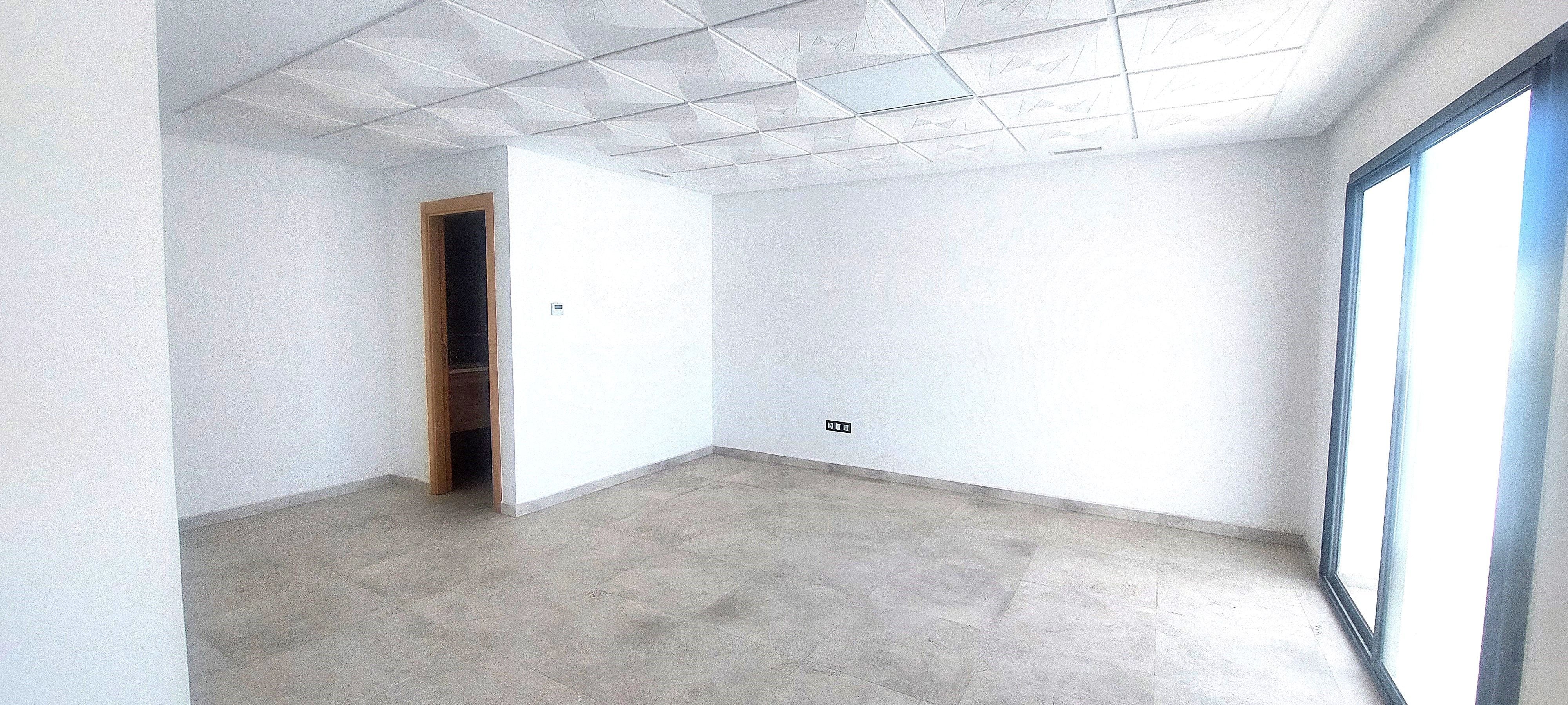 Bureau 57 m² à Zone Industrielle Ain Sebaa — 6