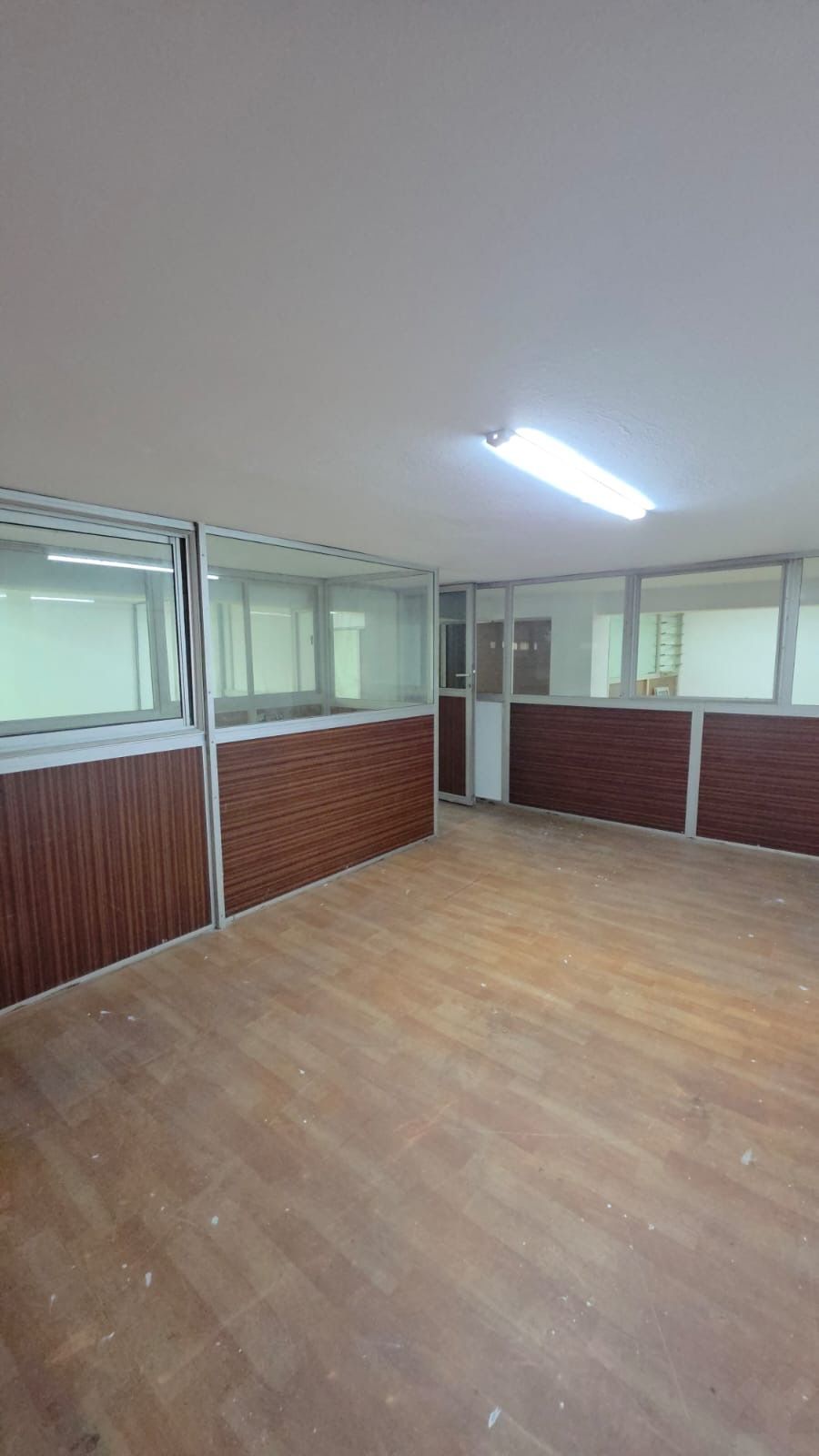 Local commercial 87 m² à Hopitaux — 6