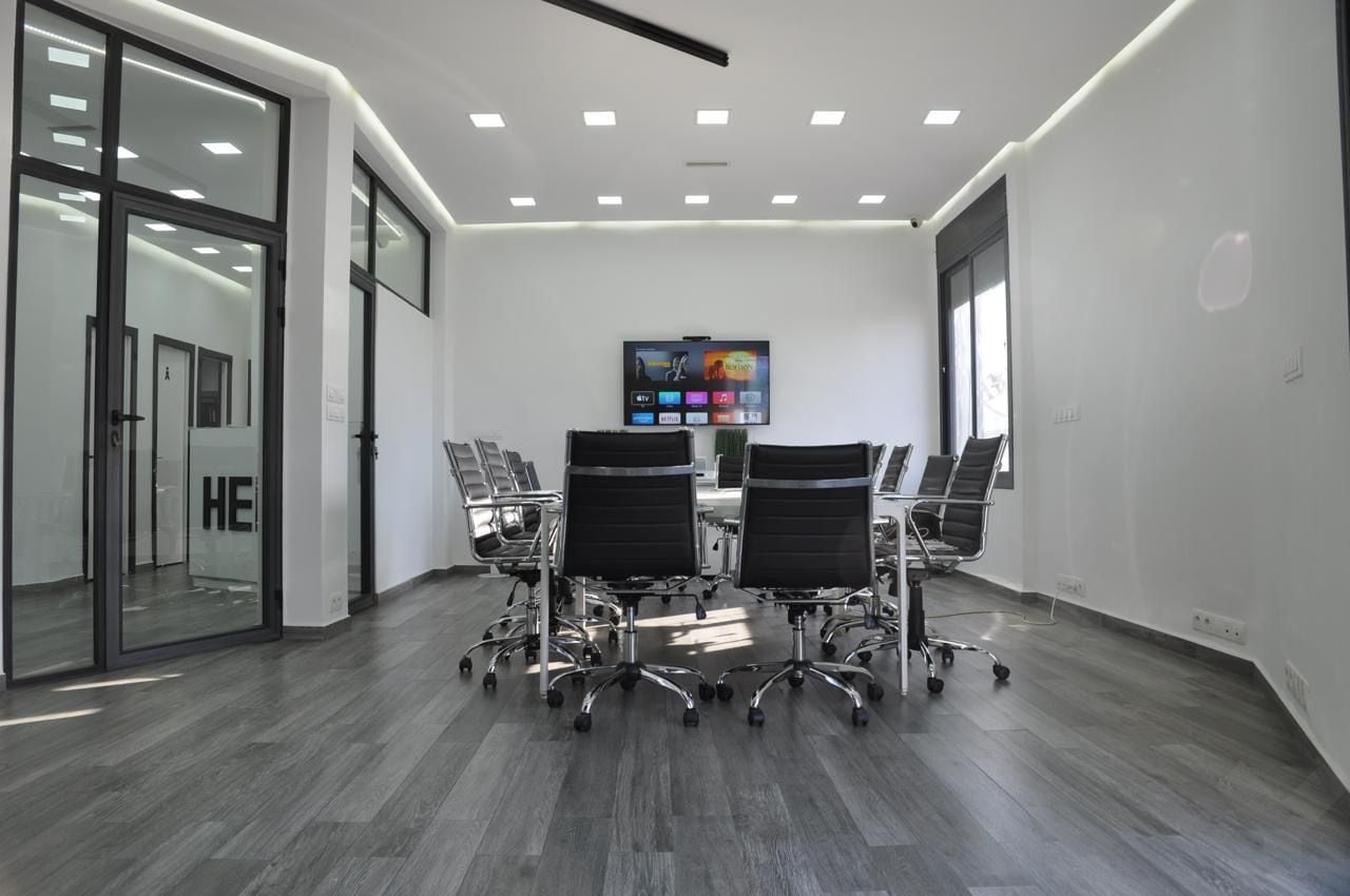 Bureau 90 m² f Hopitaux — 15