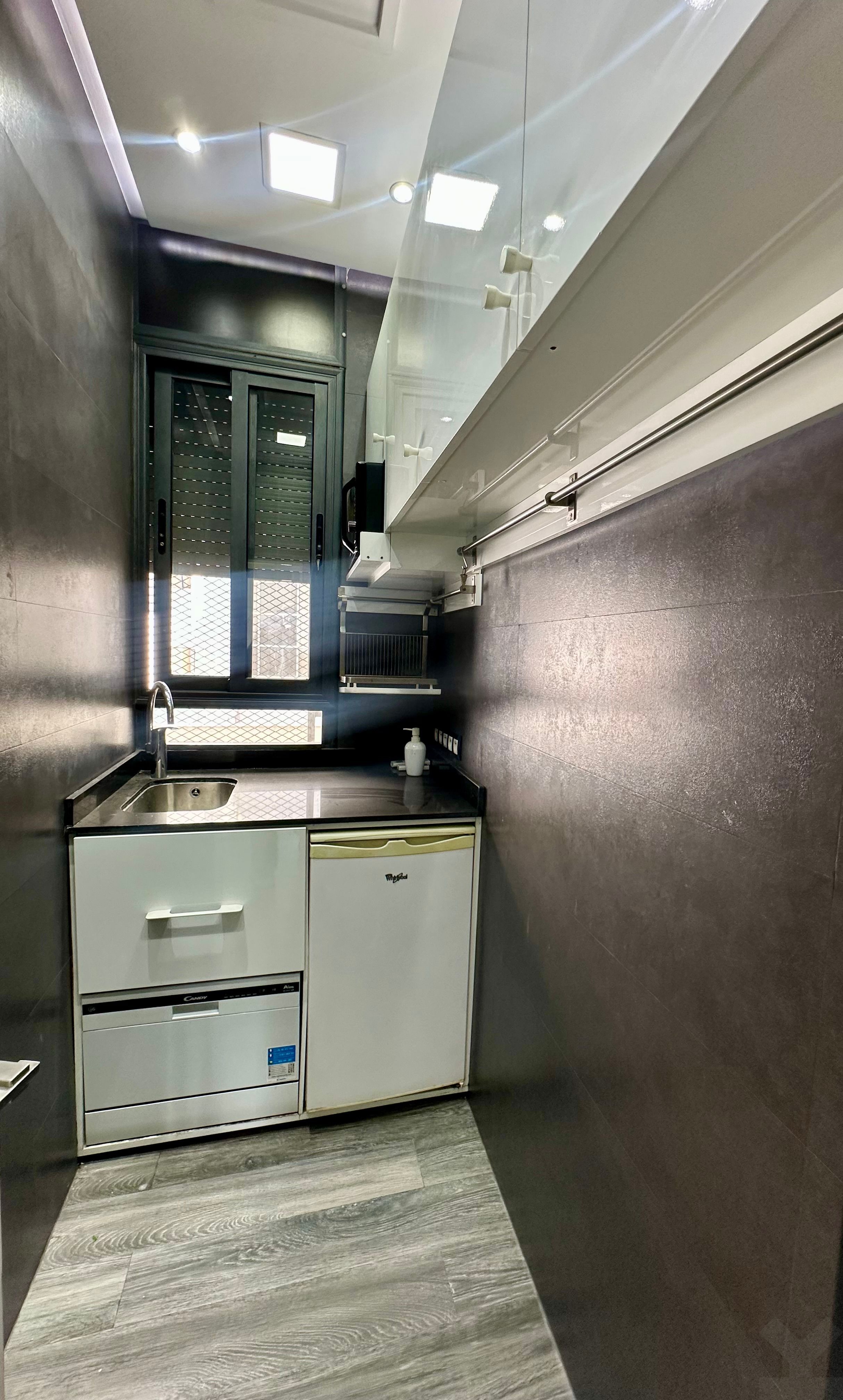 Bureau 90 m² à Hopitaux — 7