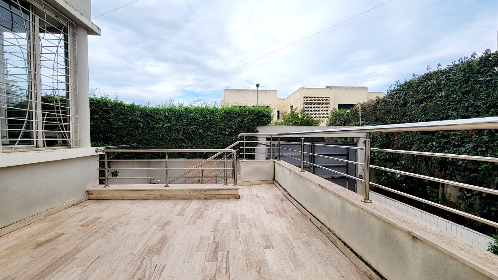 Villa 480 m² à Sidi Maarouf — 54