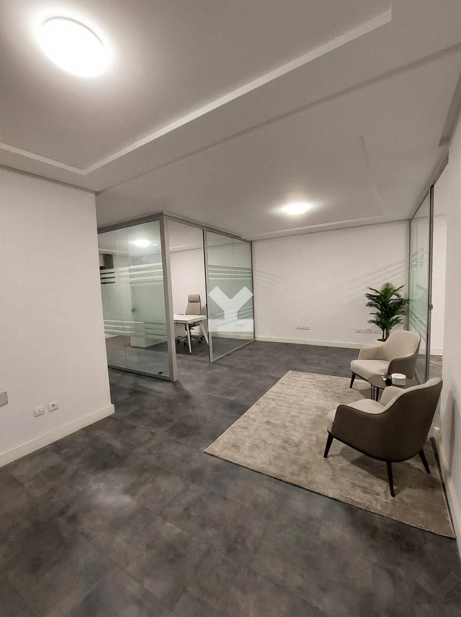 Bureau 70 m² à Beausejour — 5