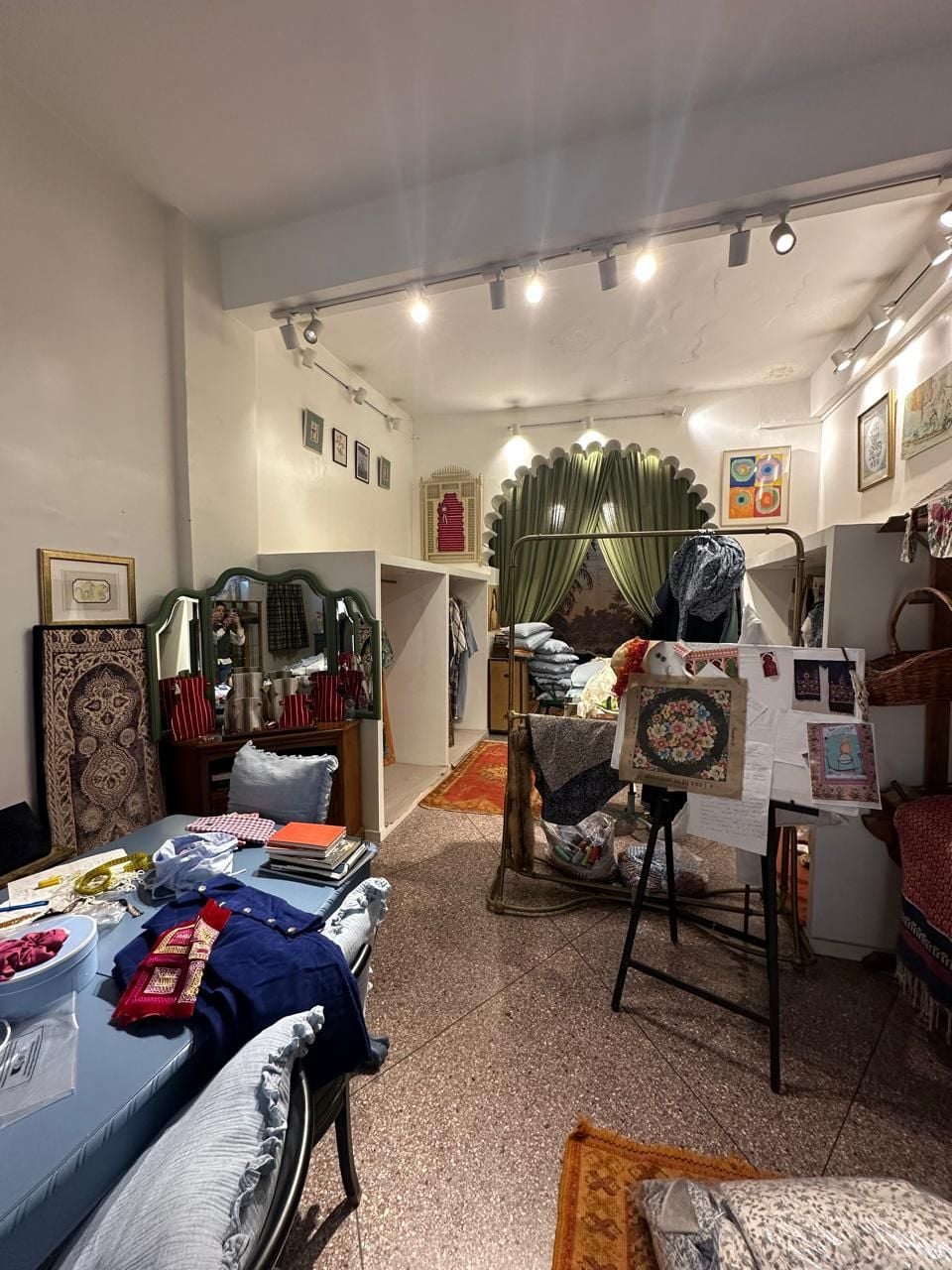 Local commercial — Casablanca — 3
