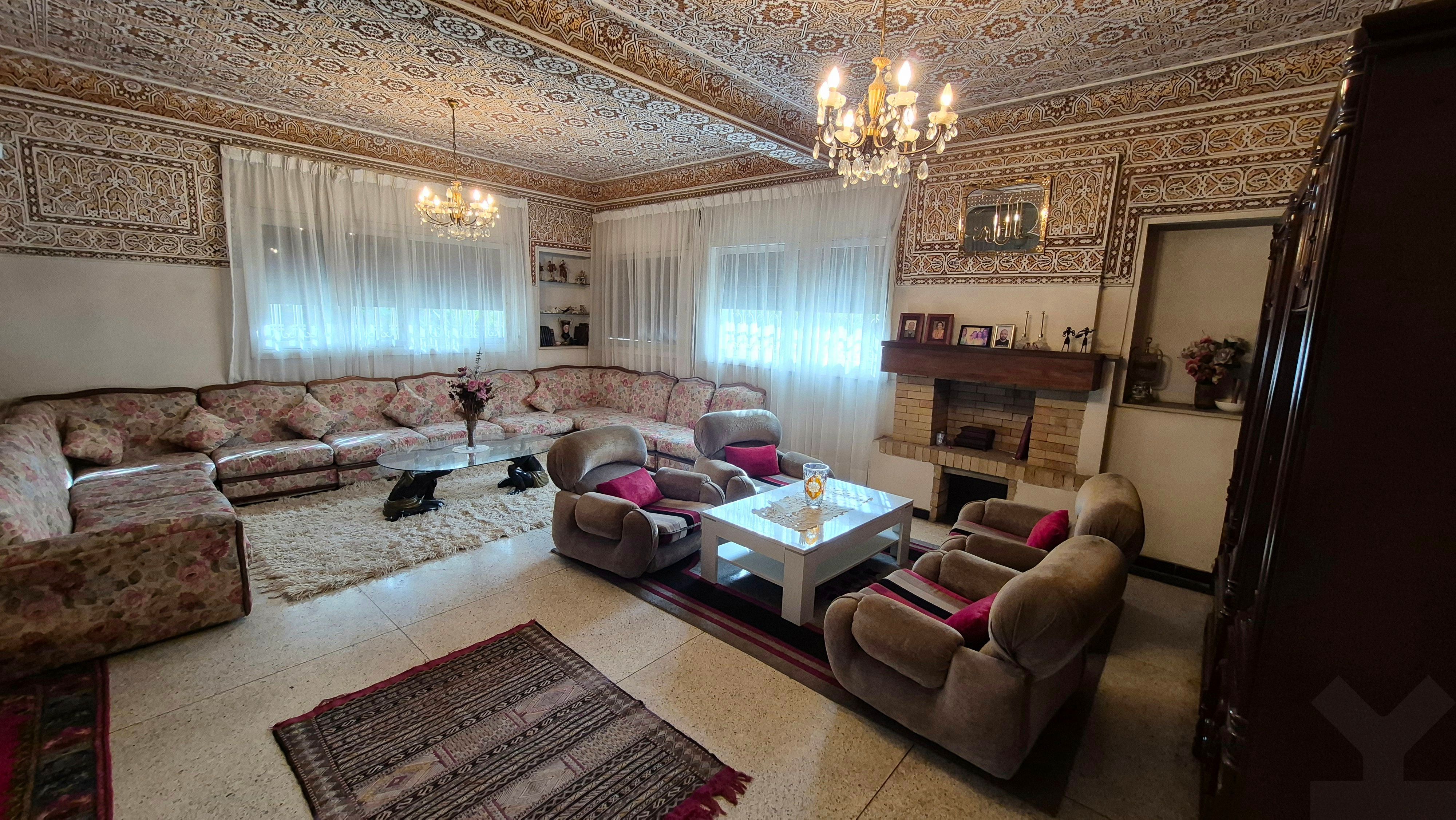 Villa — Casablanca