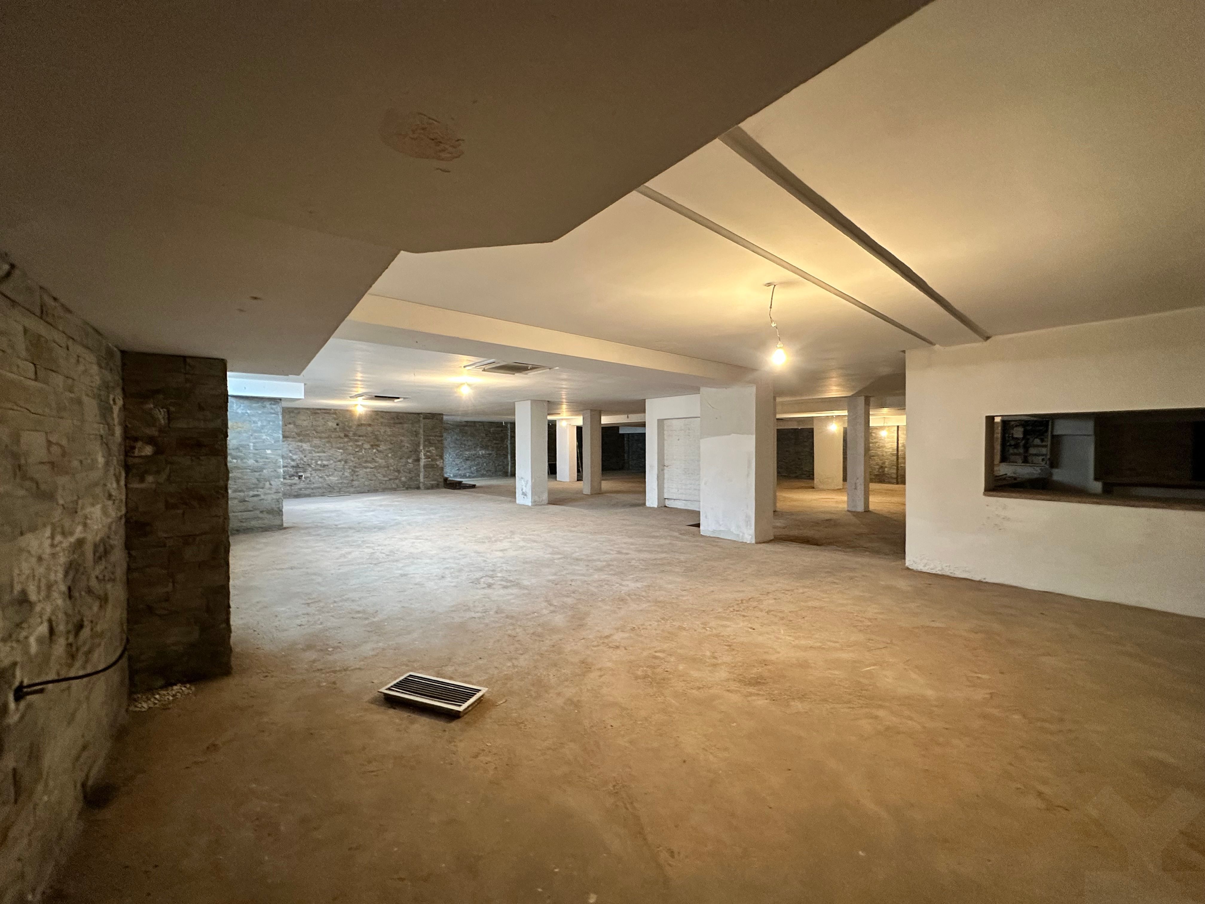 Local commercial 445 m² f Mers Sultan — 8